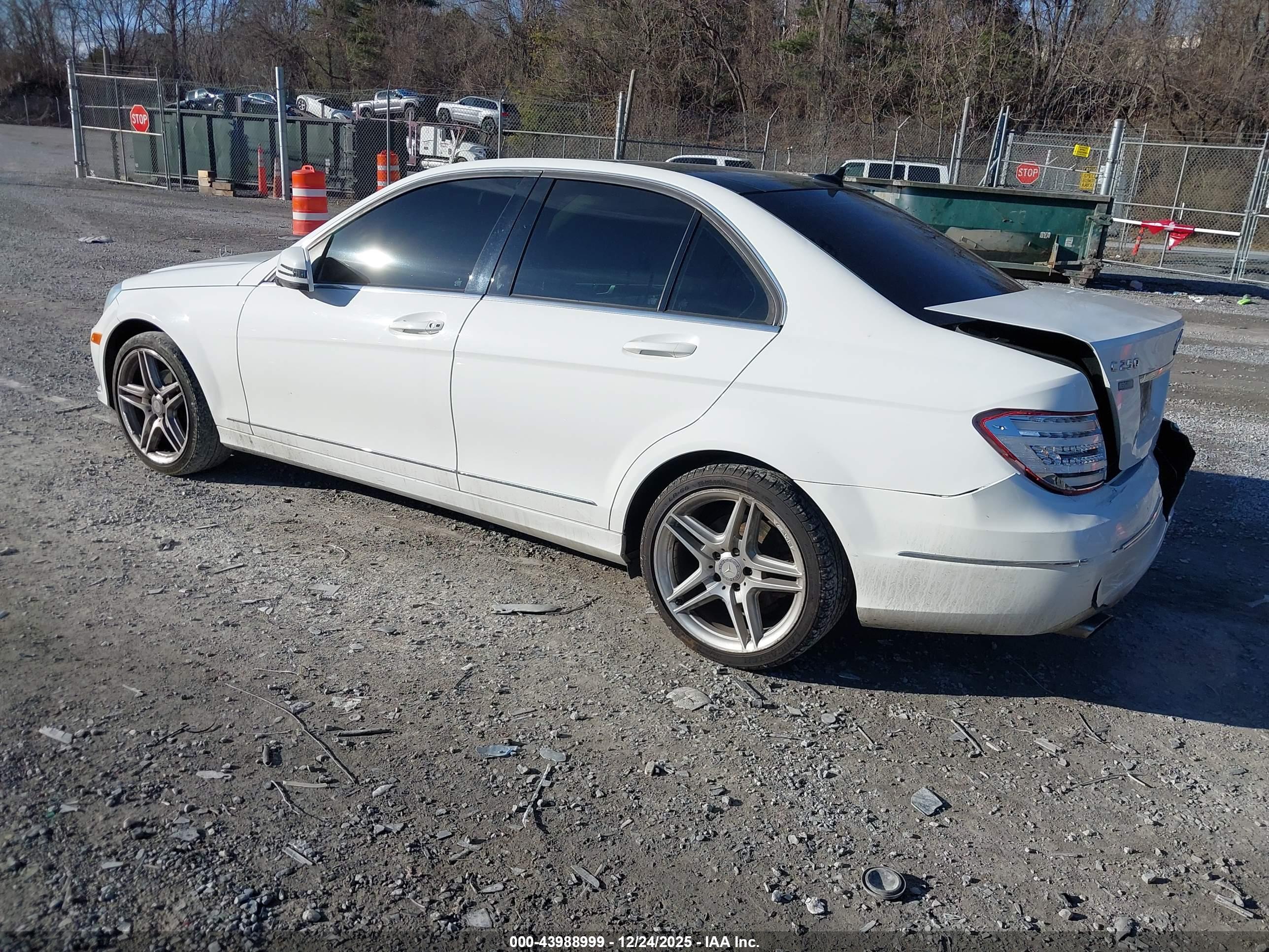 MERCEDES-BENZ C image 3