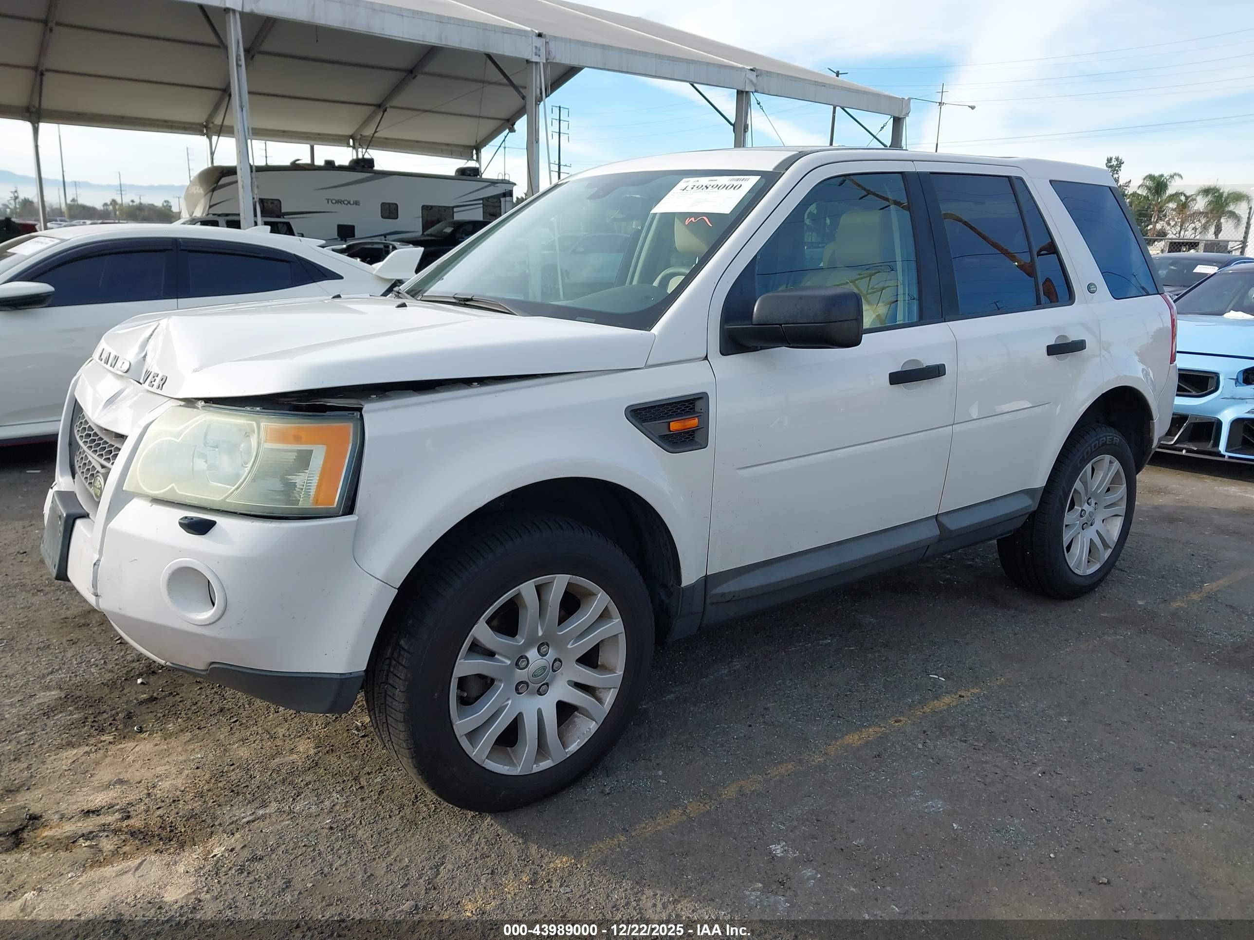 LAND ROVER image 2