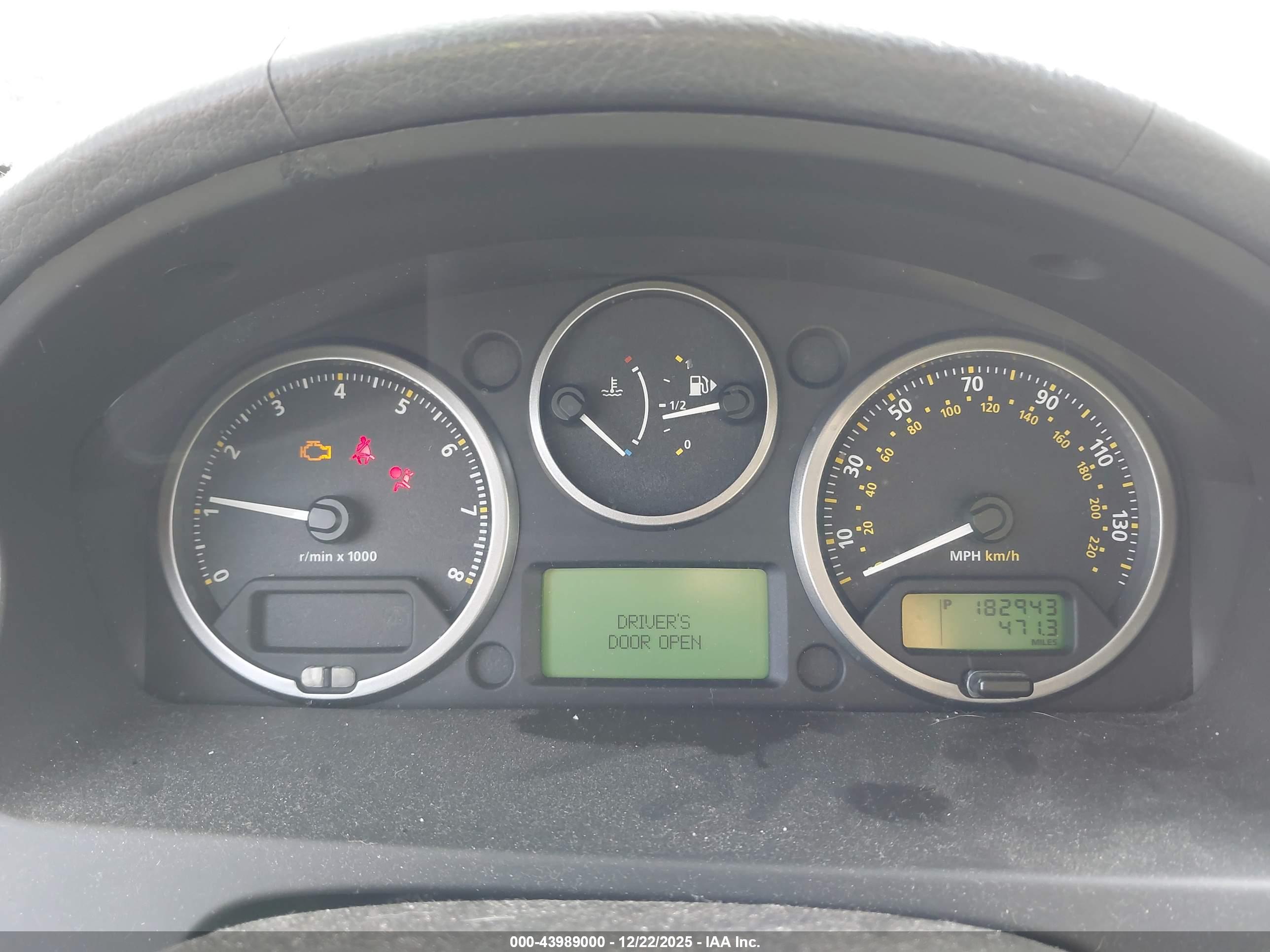 LAND ROVER image 7