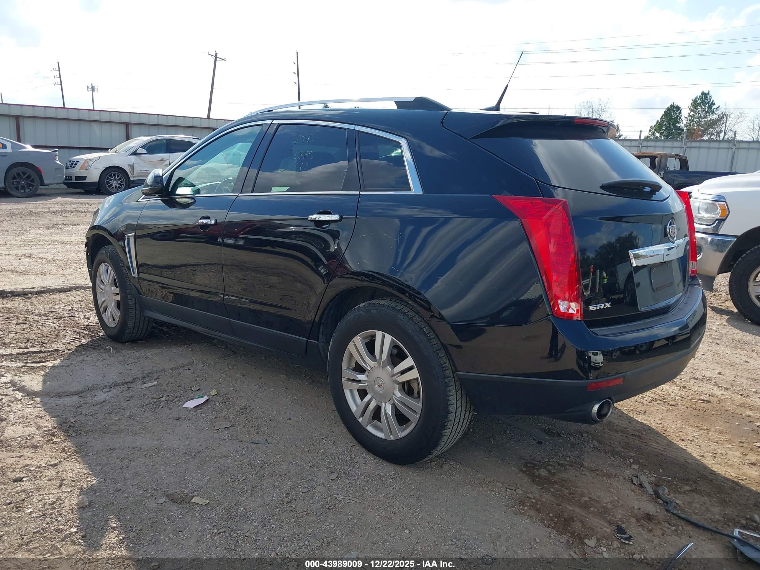 CADILLAC SRX image 3