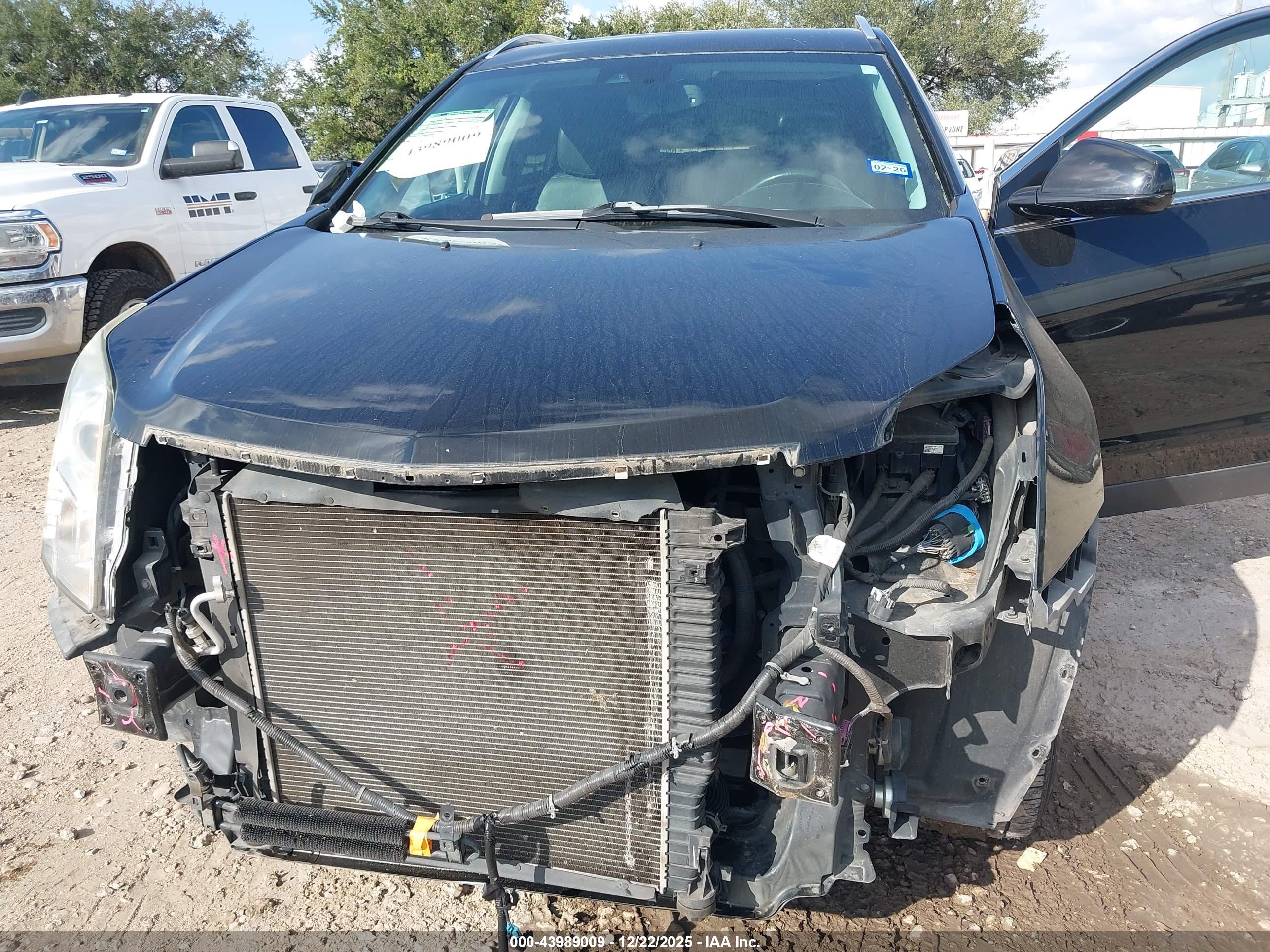 CADILLAC SRX image 6