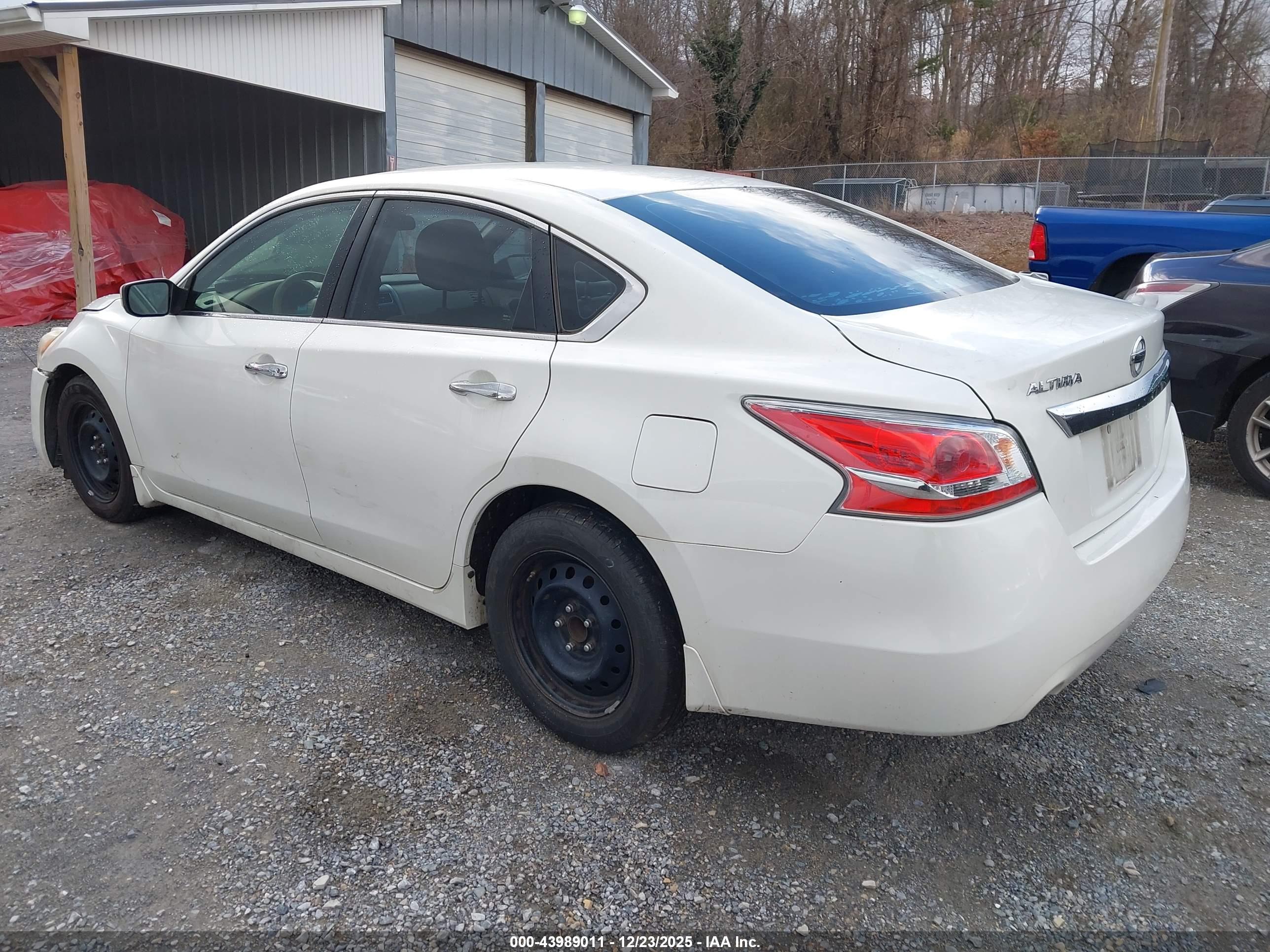 NISSAN ALTIMA image 3
