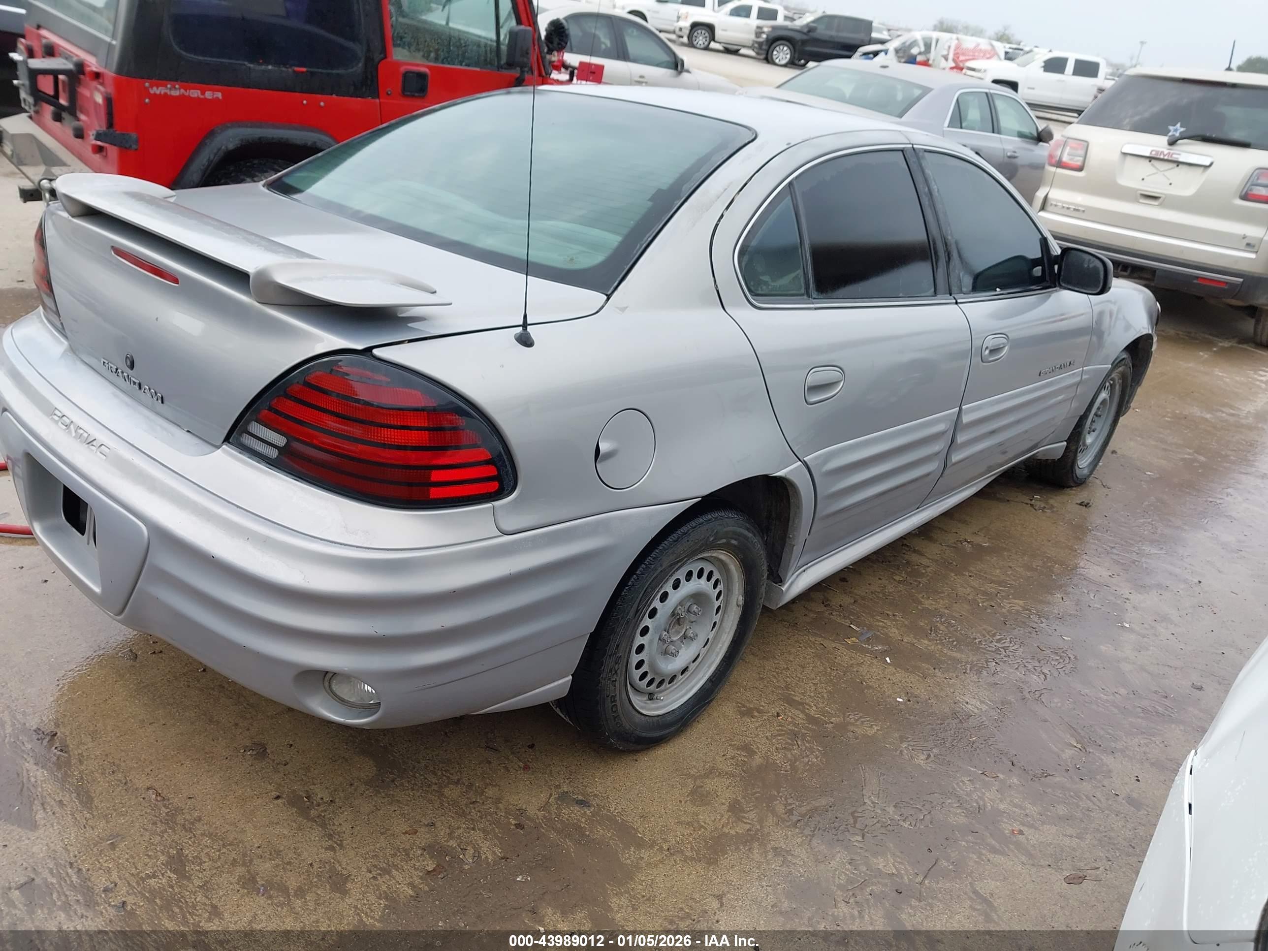 PONTIAC GRAND image 4