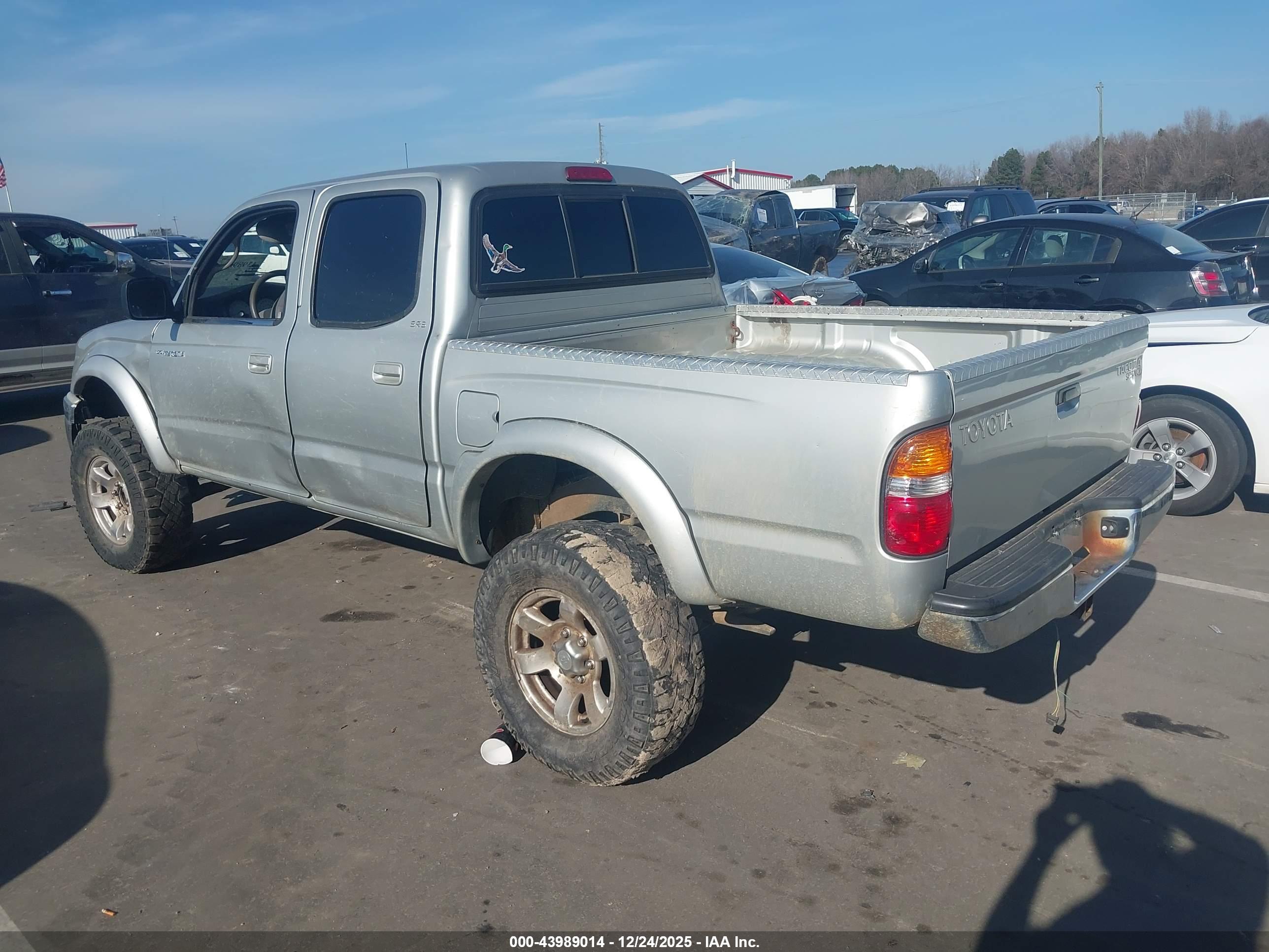 TOYOTA TACOMA image 3