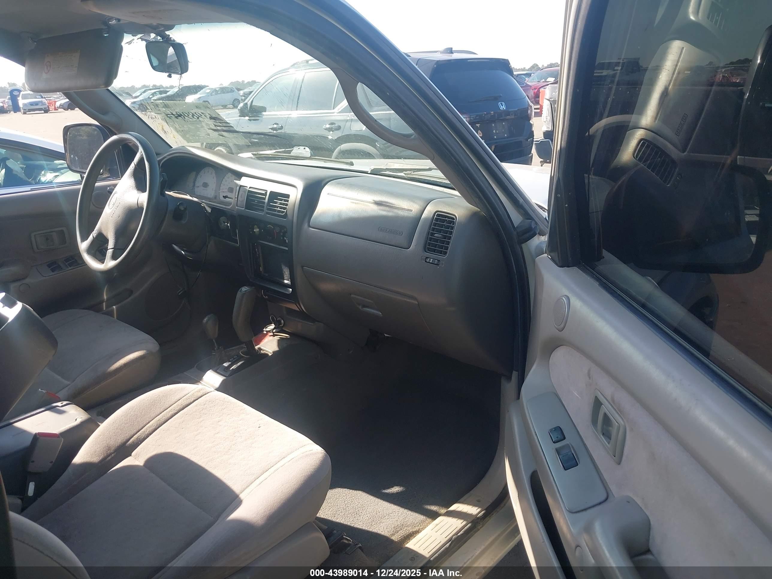 TOYOTA TACOMA image 5
