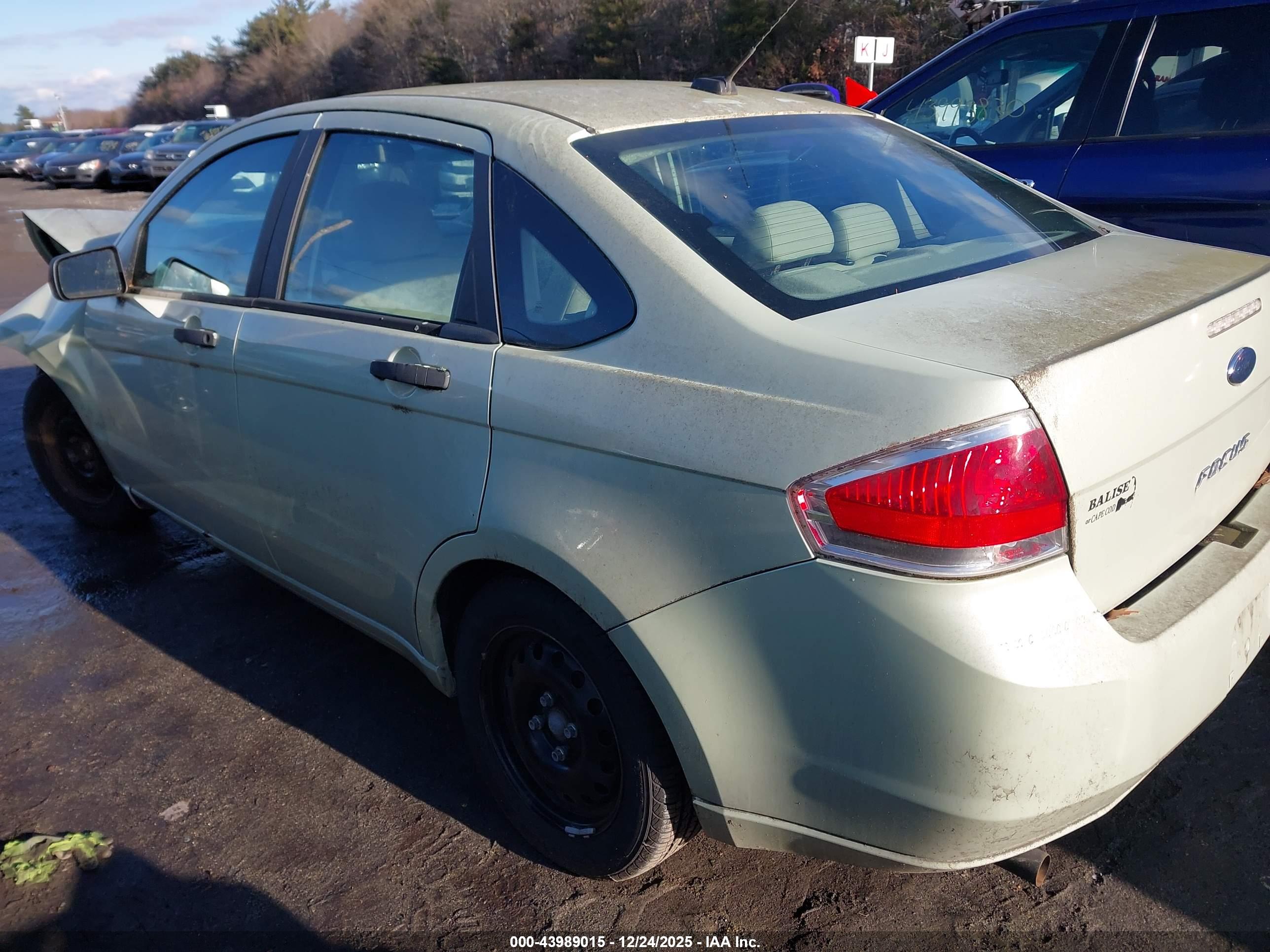 FORD FOCUS image 3