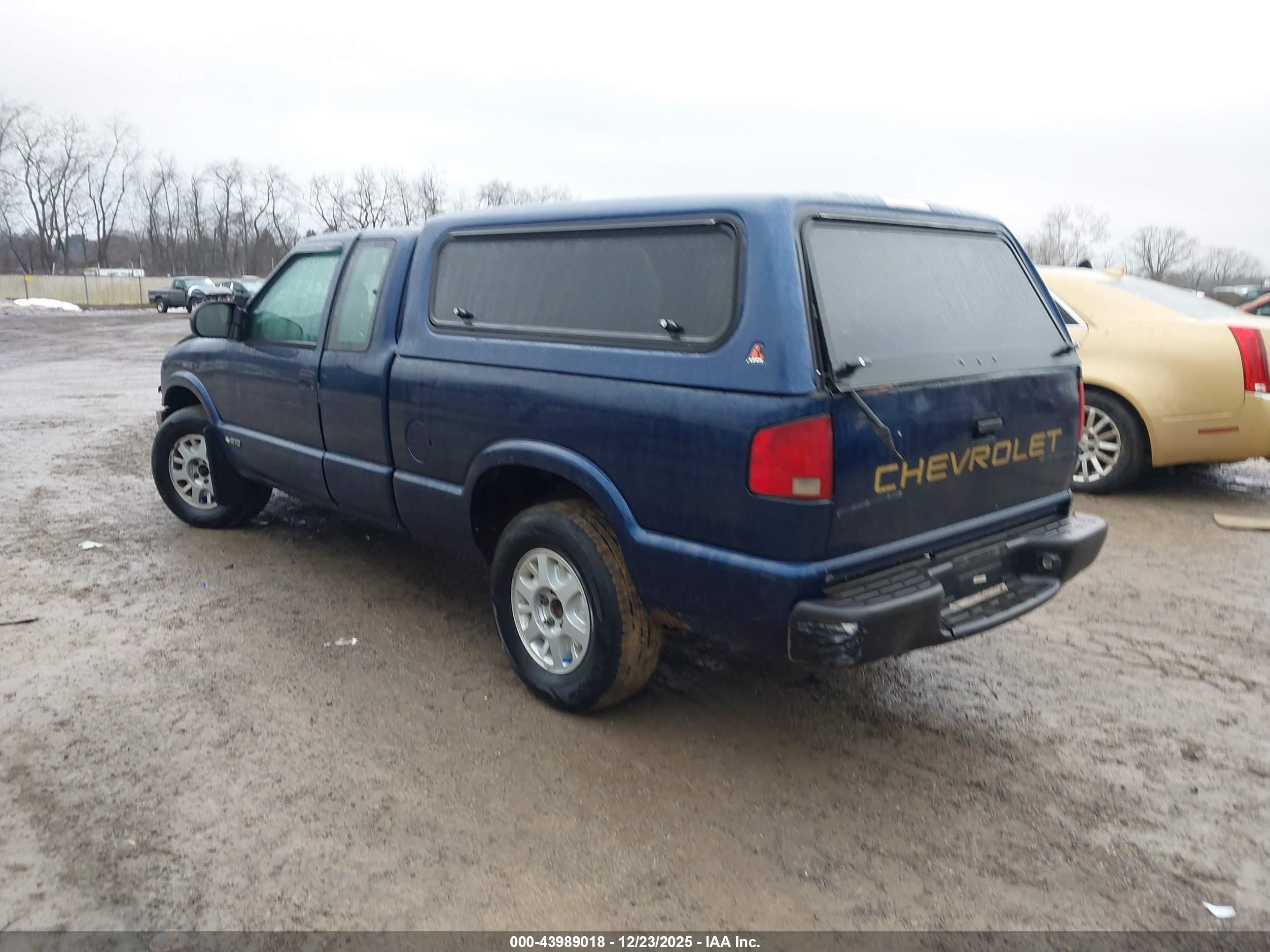CHEVROLET S-10 image 3