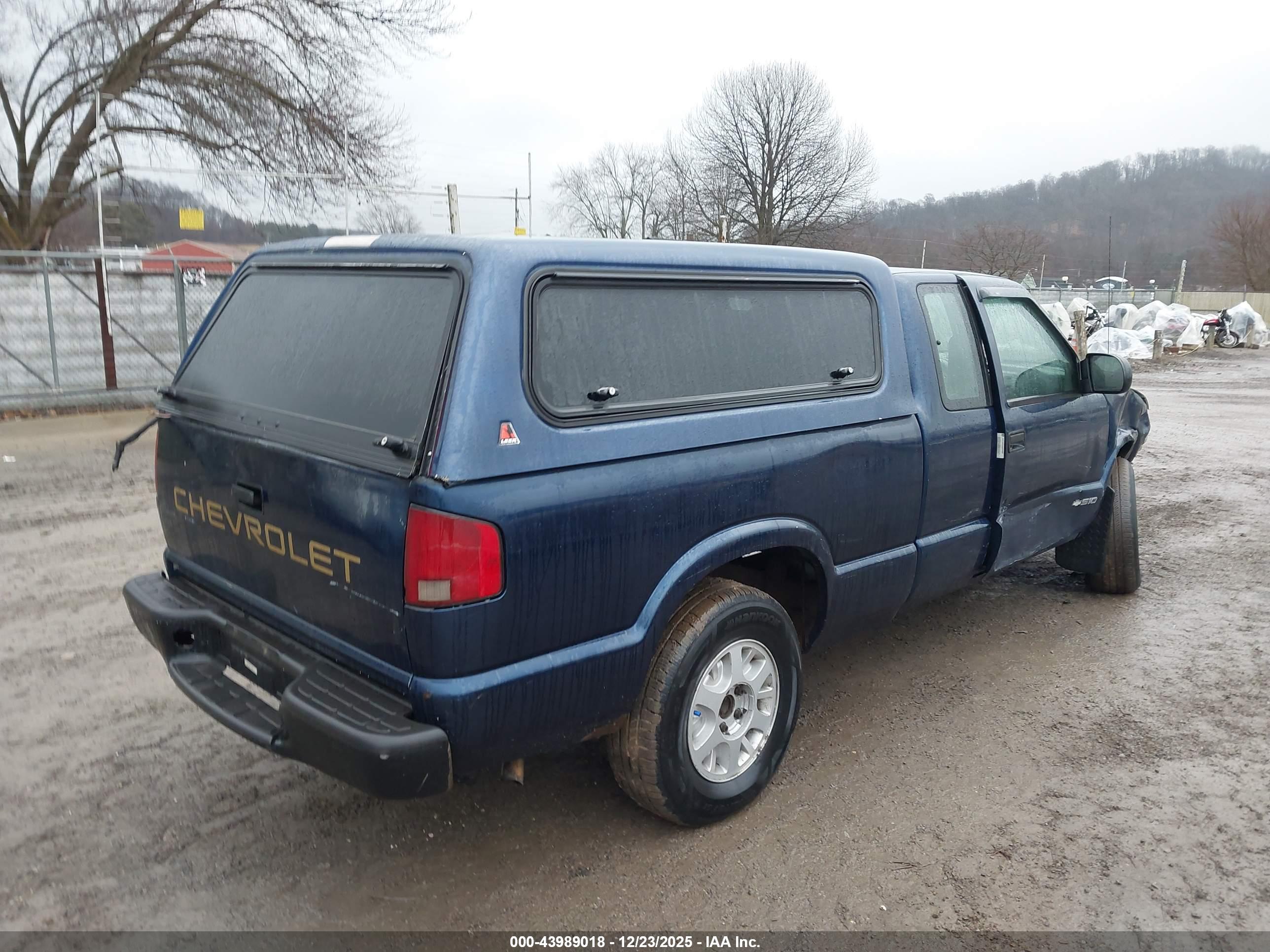 CHEVROLET S-10 image 4