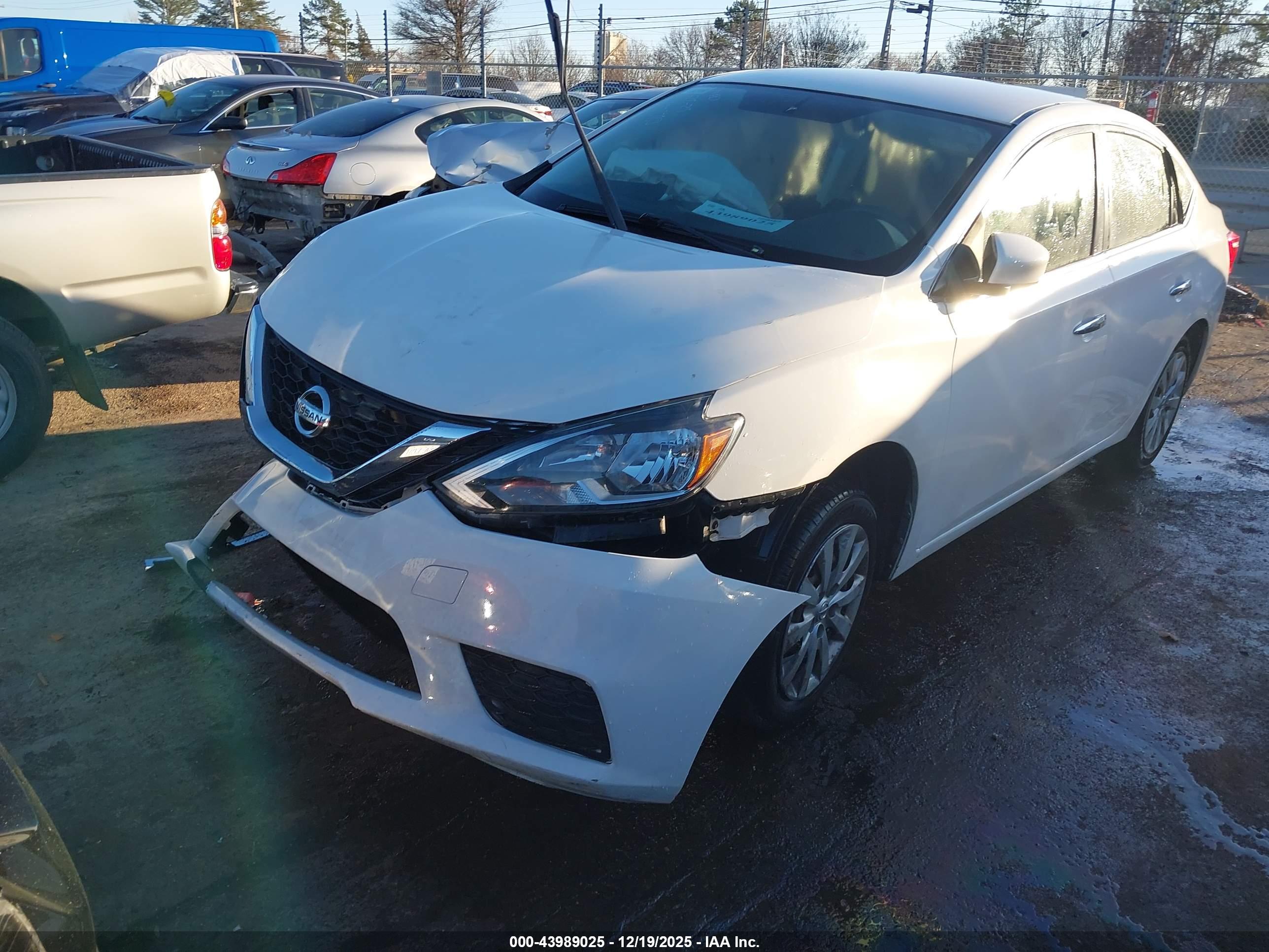 NISSAN SENTRA image 2