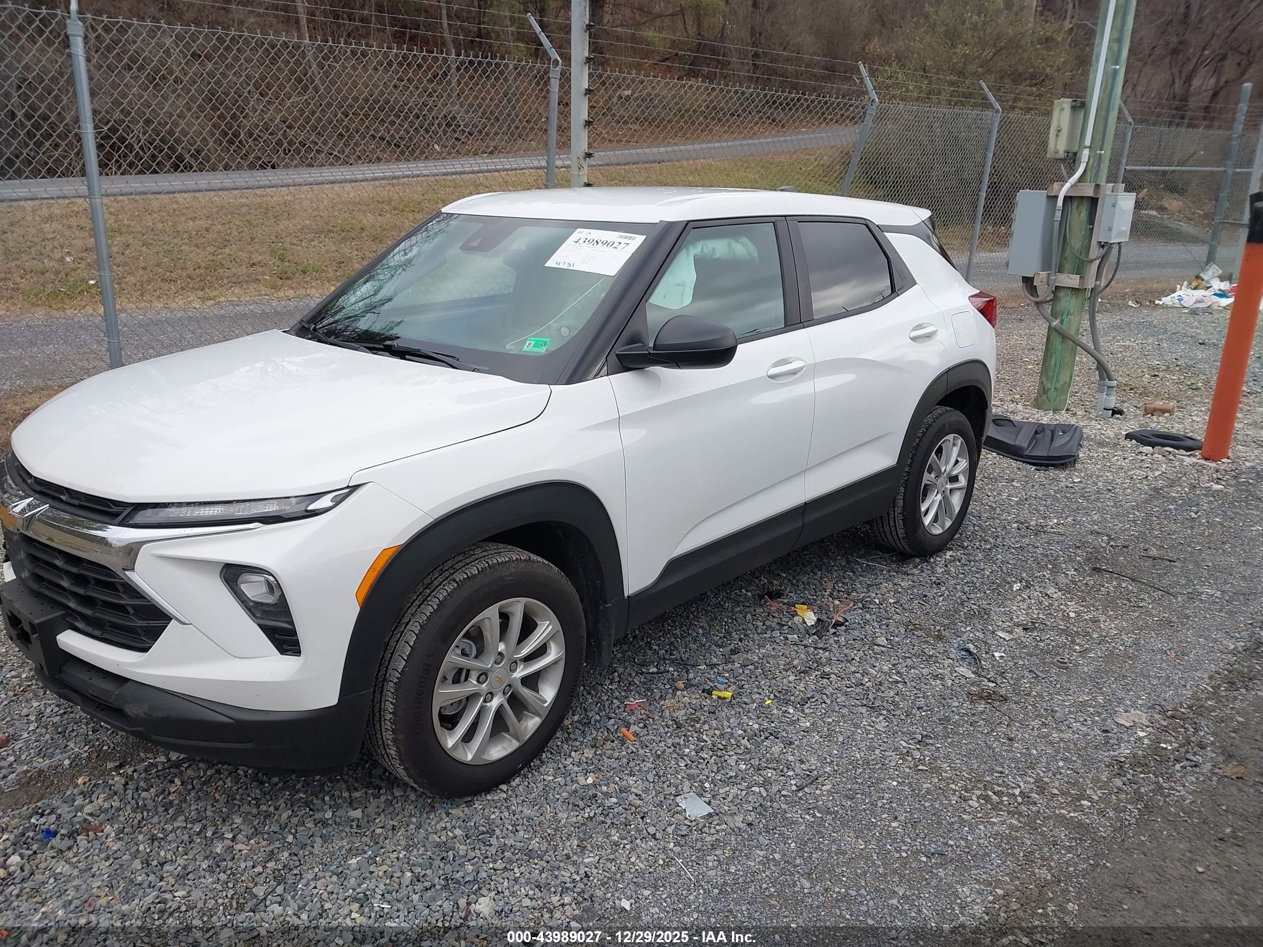 CHEVROLET TRAILBLAZER image 2
