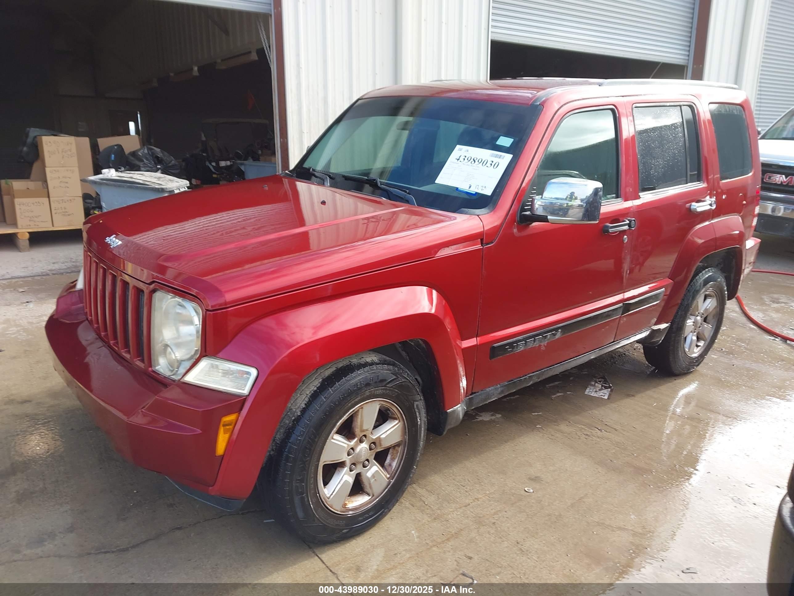 JEEP LIBERTY image 2