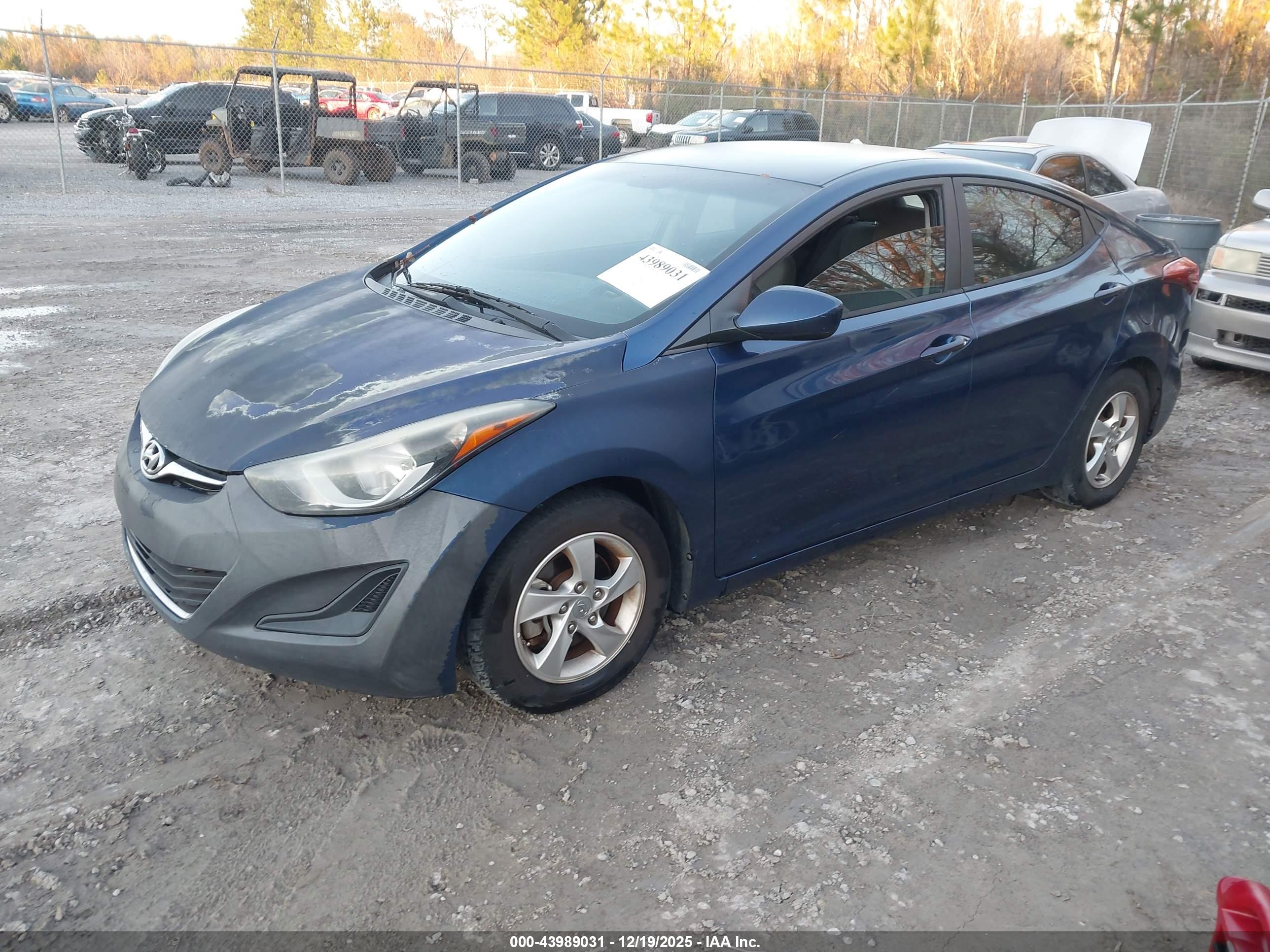 HYUNDAI ELANTRA image 2