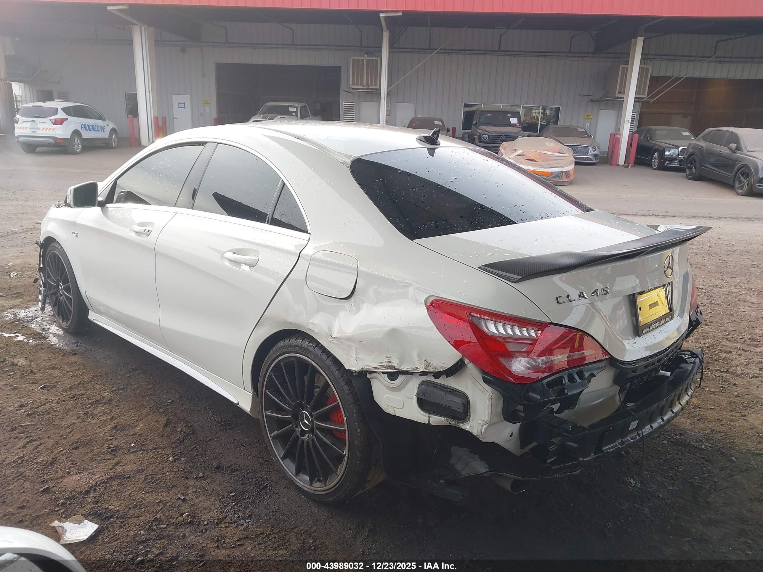 MERCEDES-BENZ CLA45AMG image 3