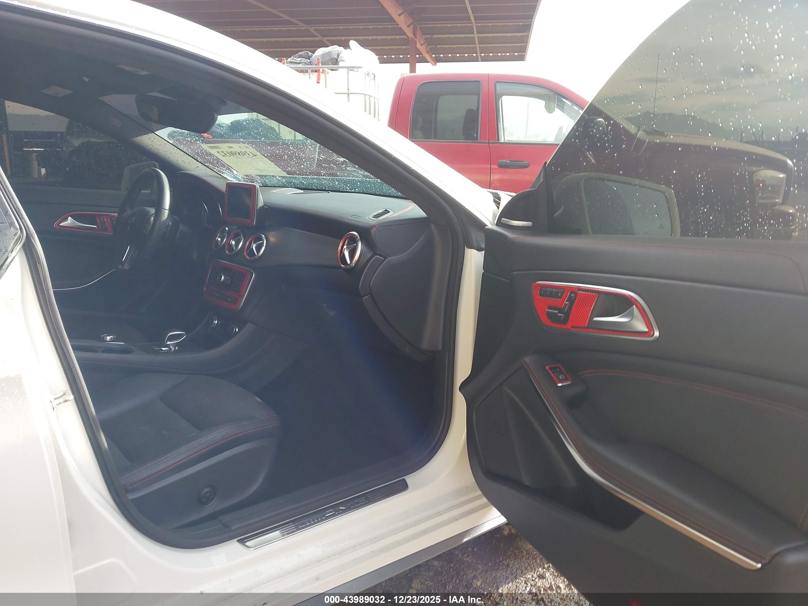 MERCEDES-BENZ CLA45AMG image 5