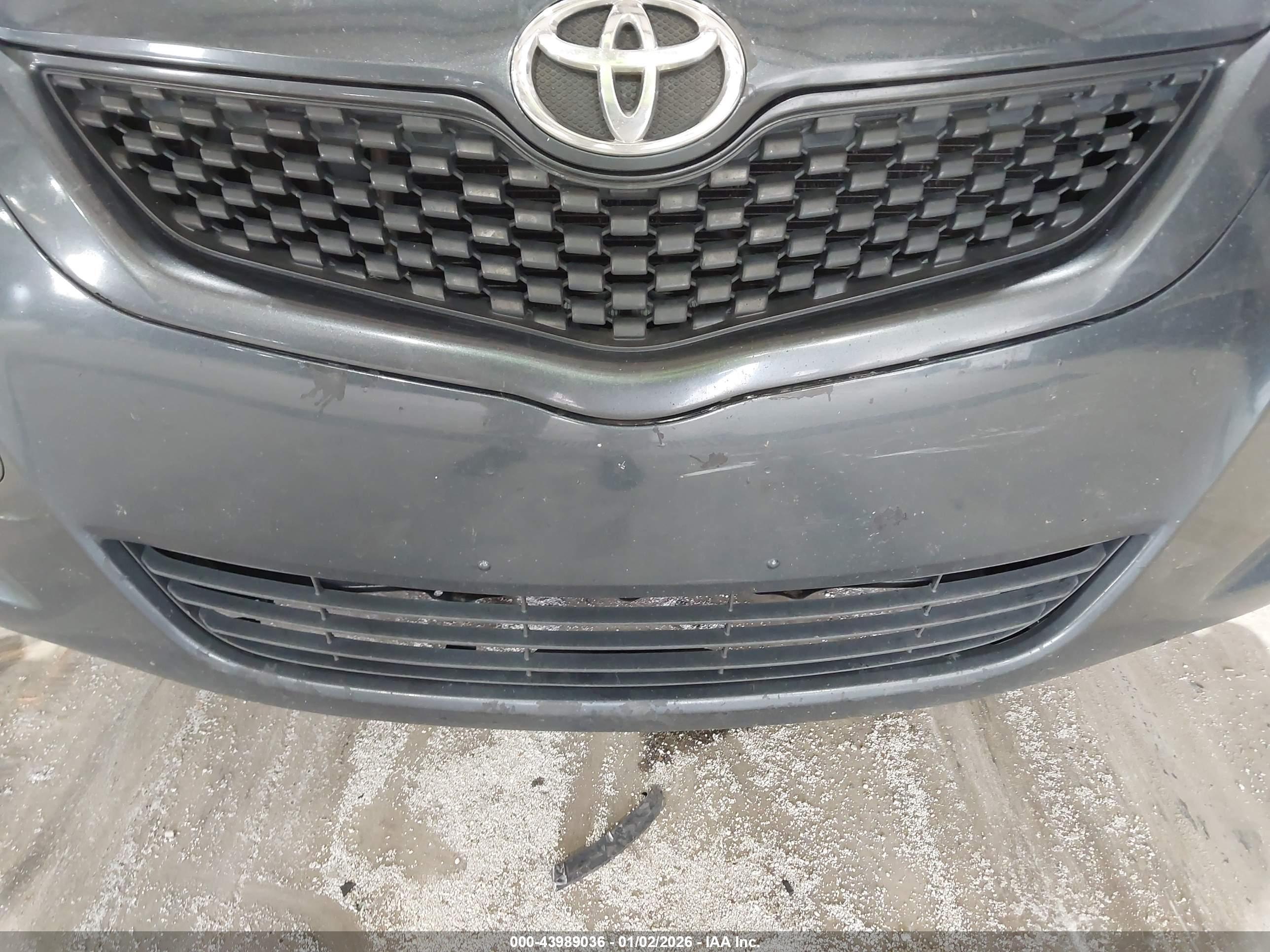 TOYOTA YARIS image 6