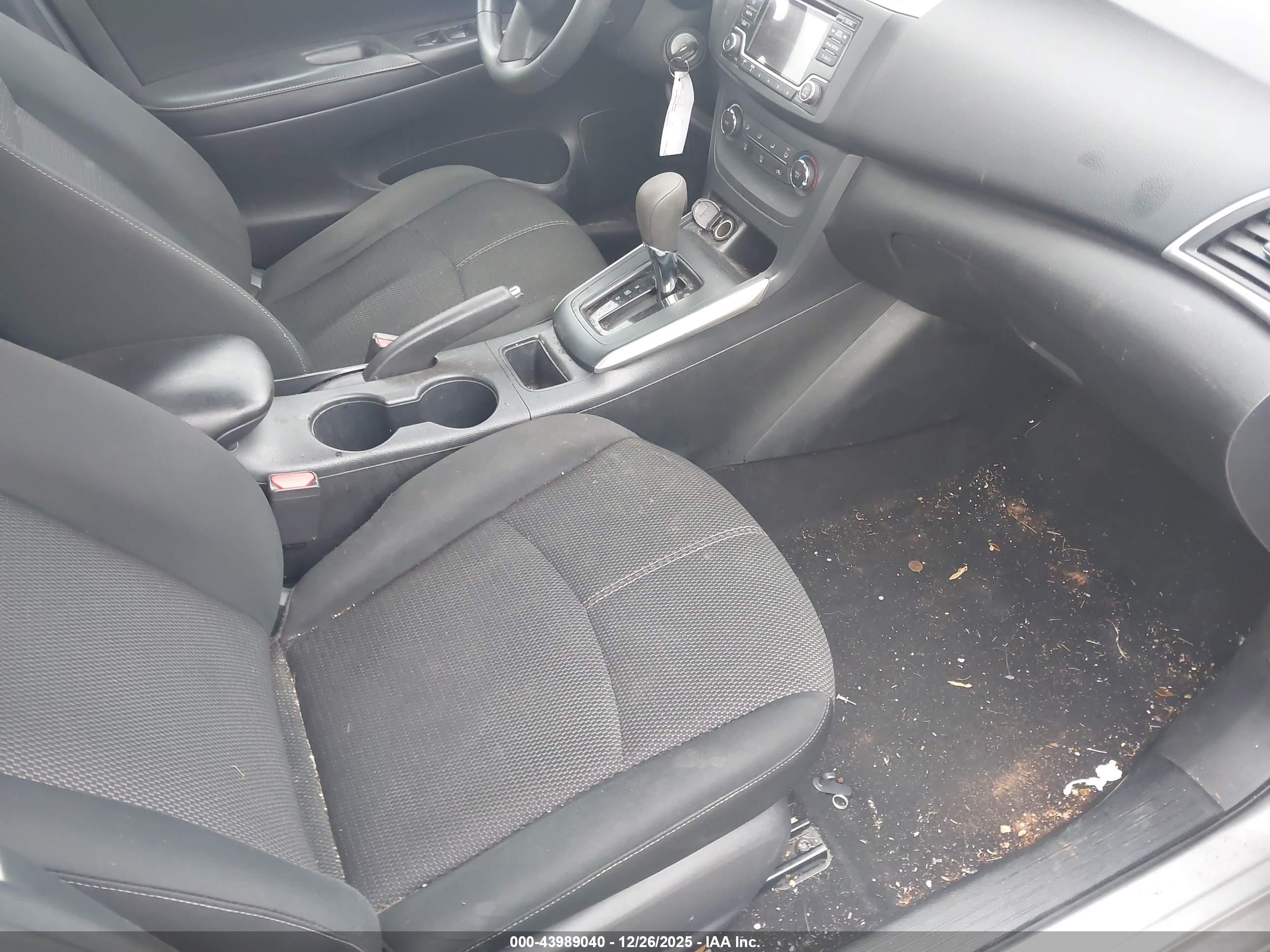 NISSAN SENTRA image 5