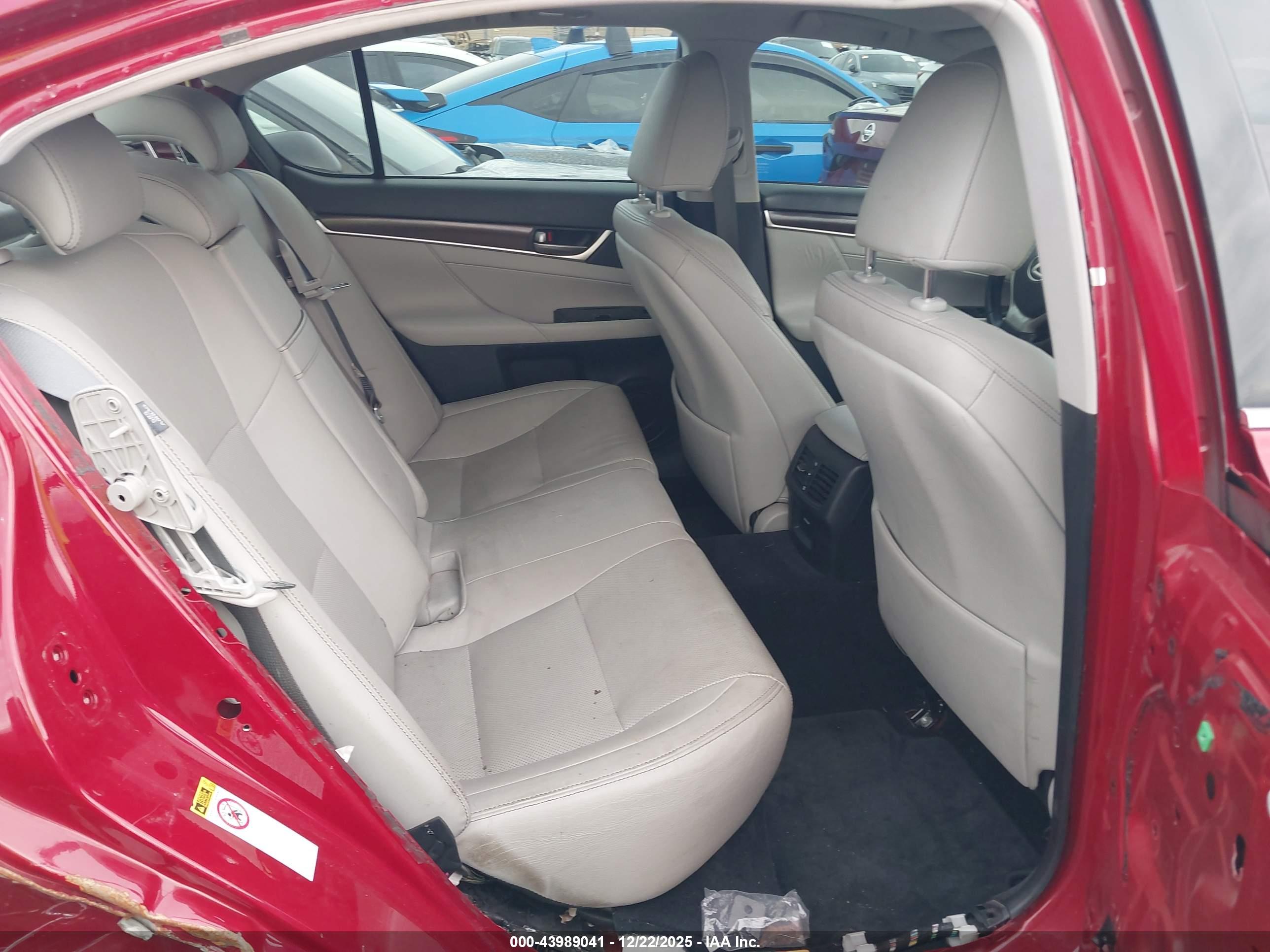 LEXUS GS image 8