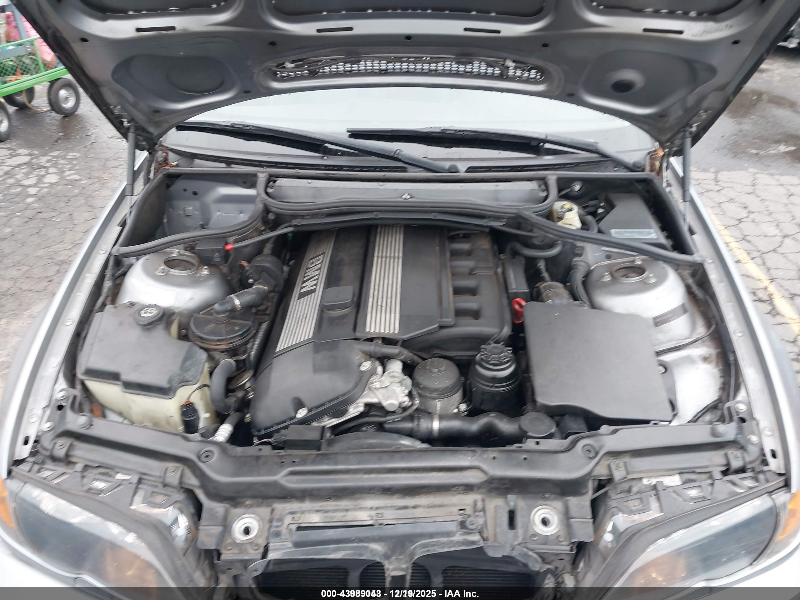 BMW 325I image 10