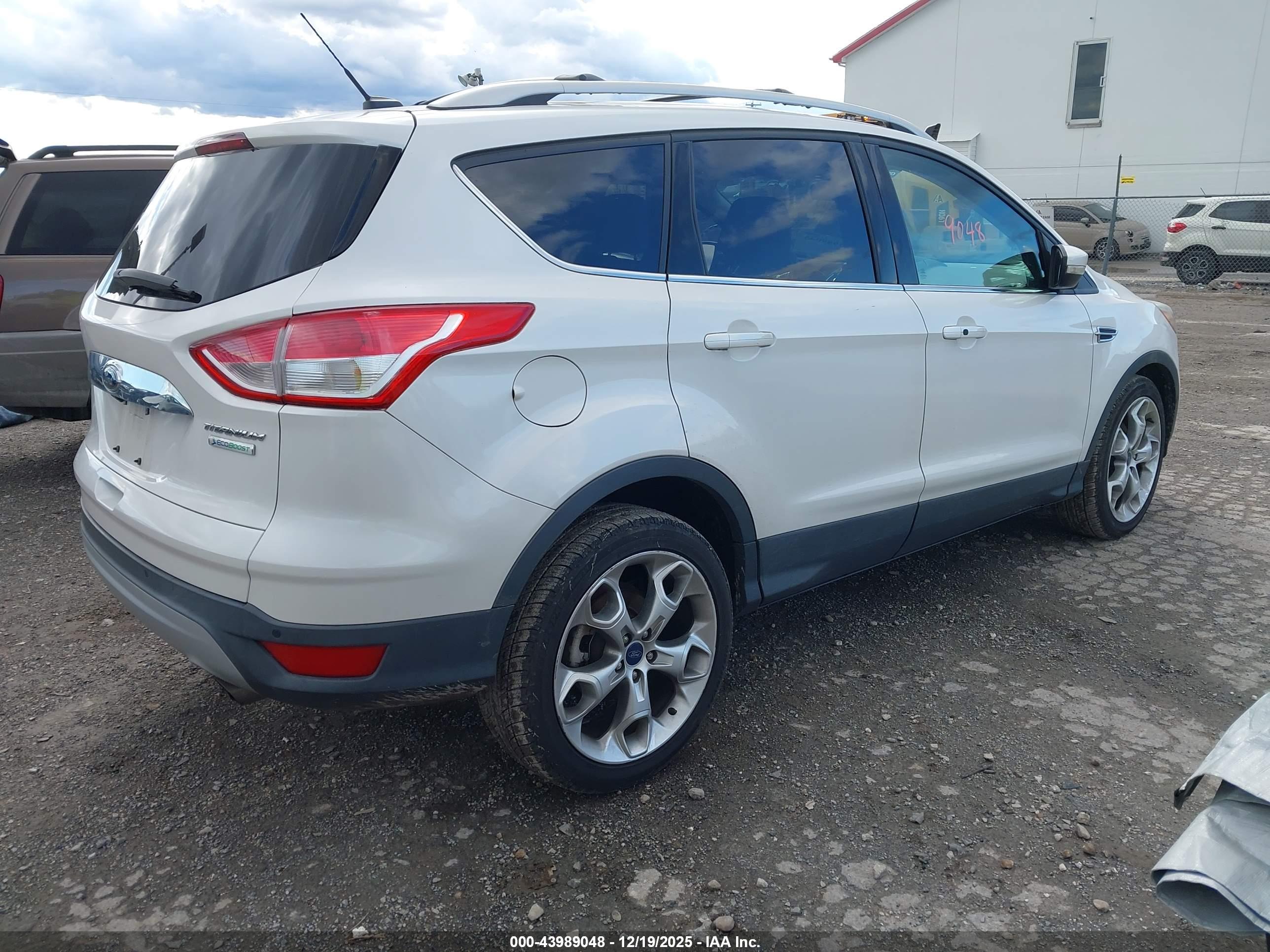 FORD ESCAPE image 4
