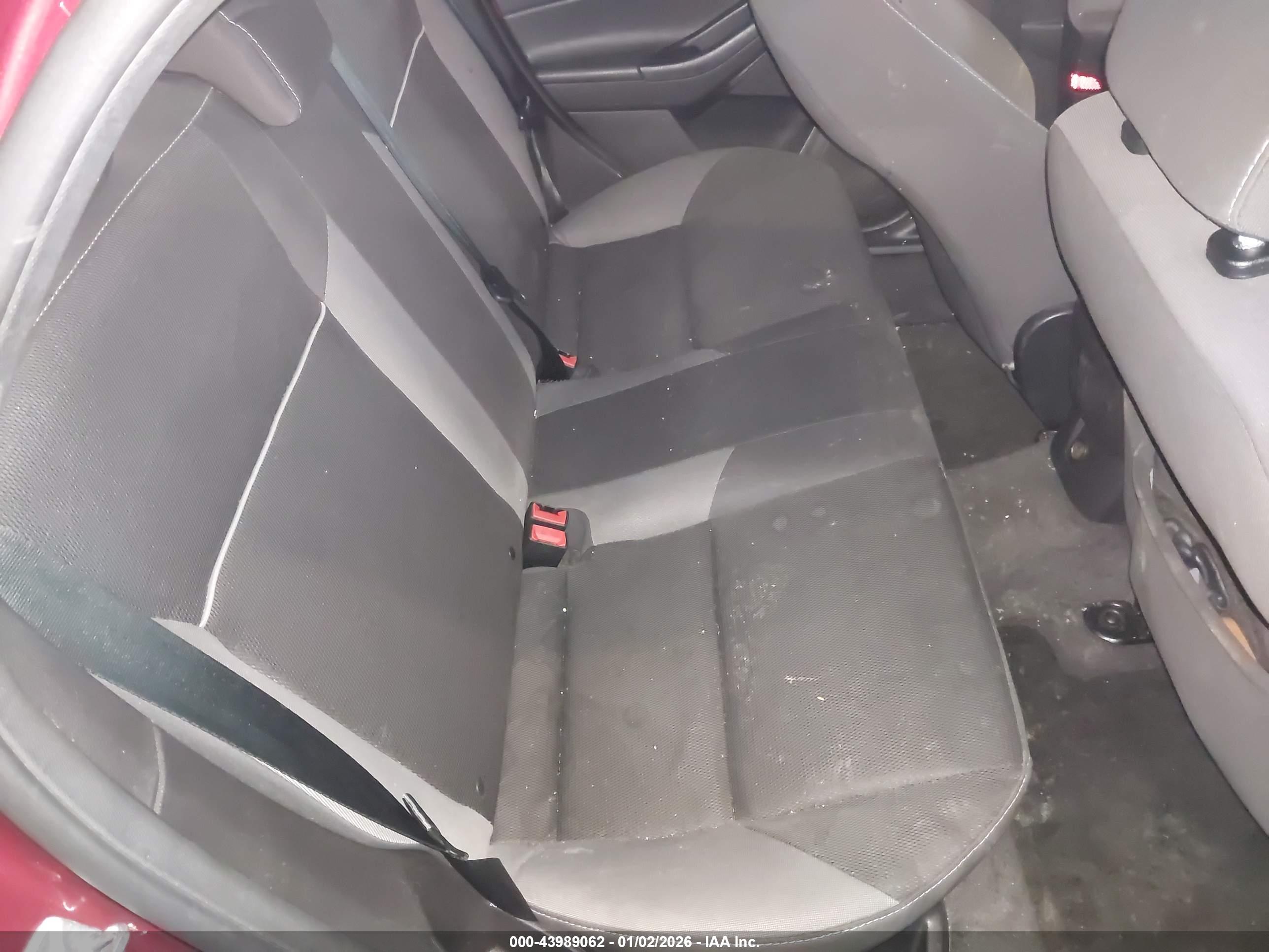 FORD FOCUS image 8