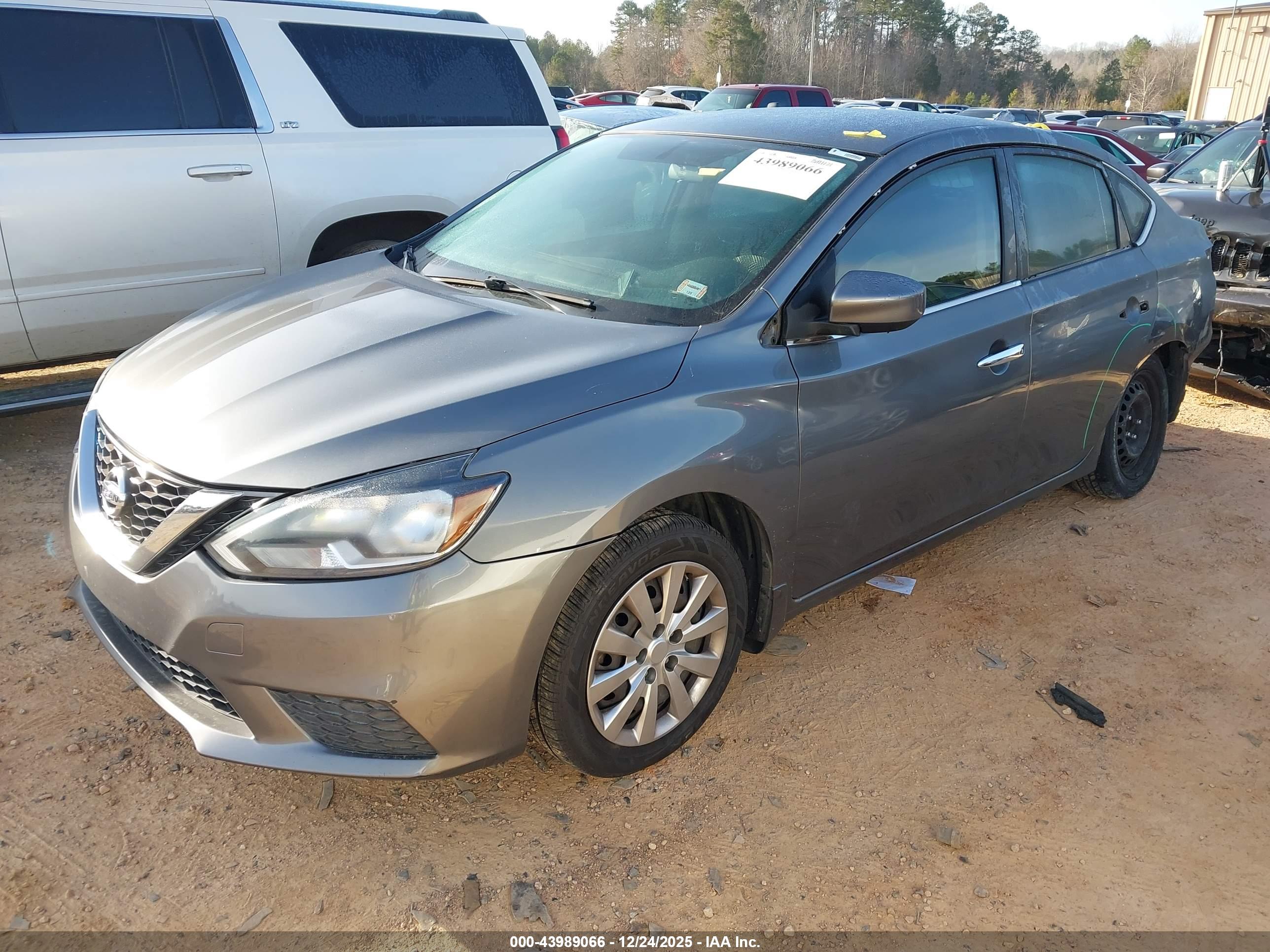 NISSAN SENTRA image 2