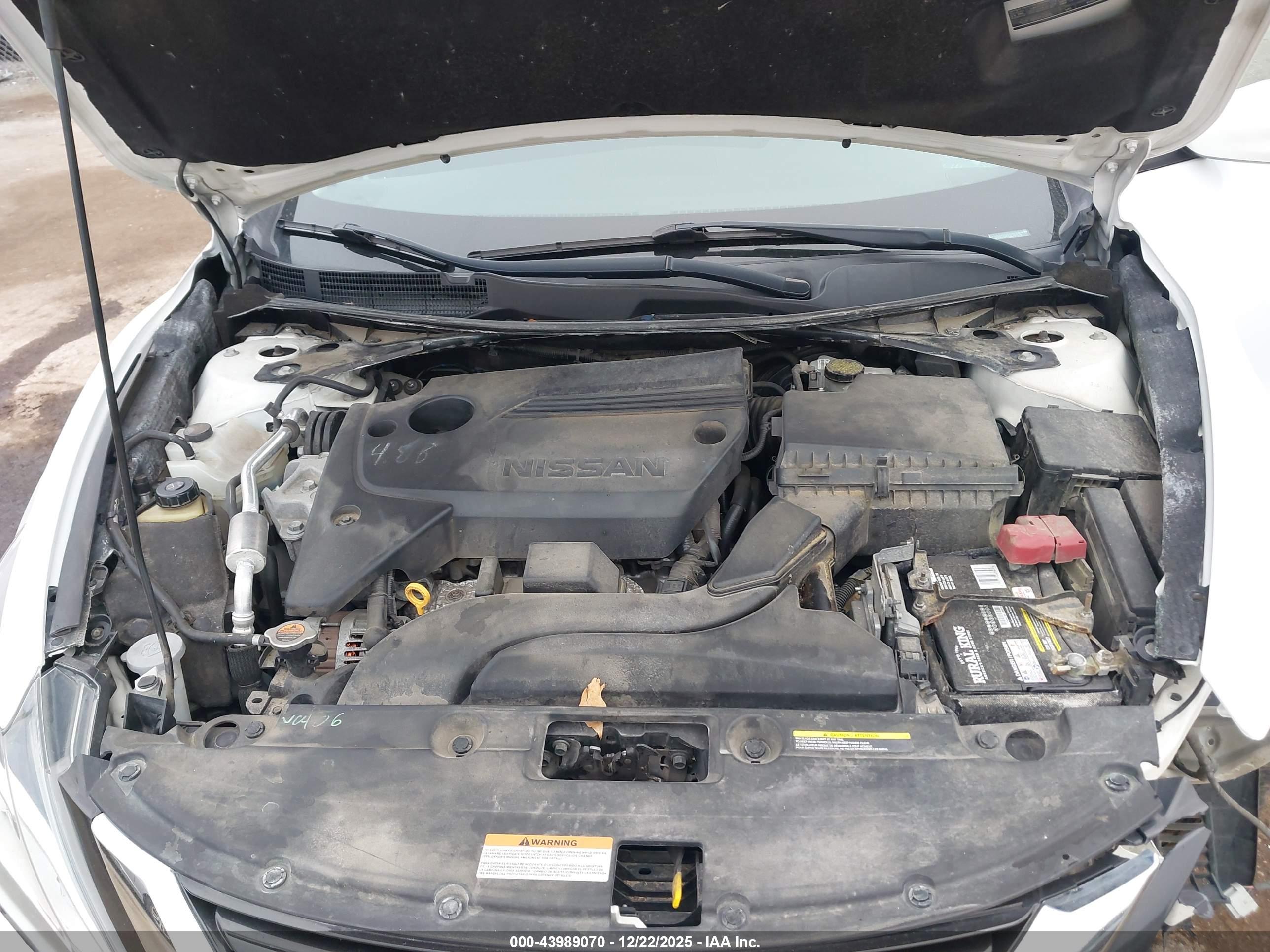 NISSAN ALTIMA image 10