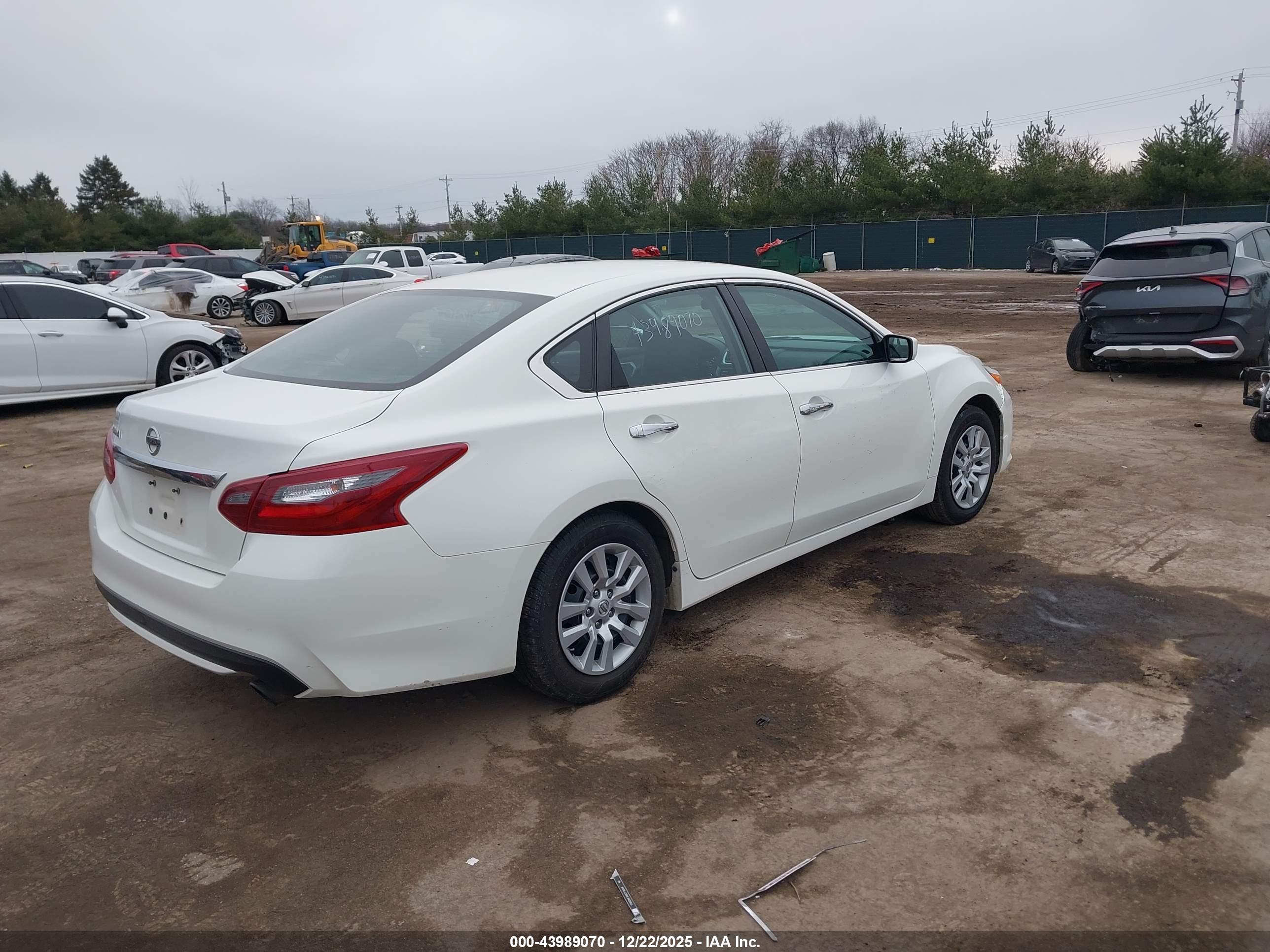 NISSAN ALTIMA image 4