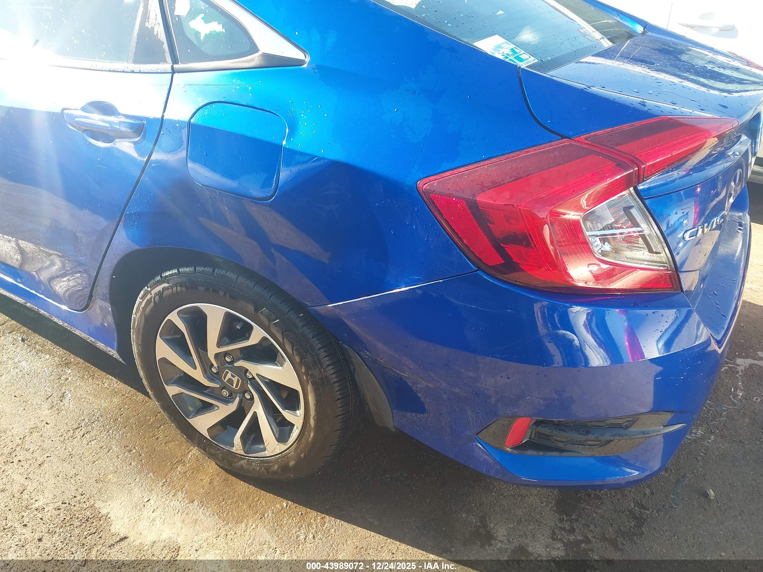 HONDA CIVIC image 6