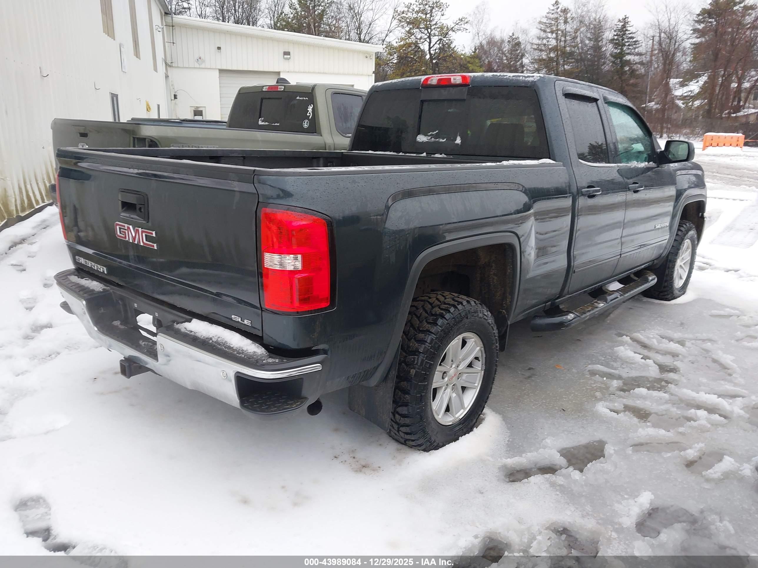 GMC SIERRA image 4