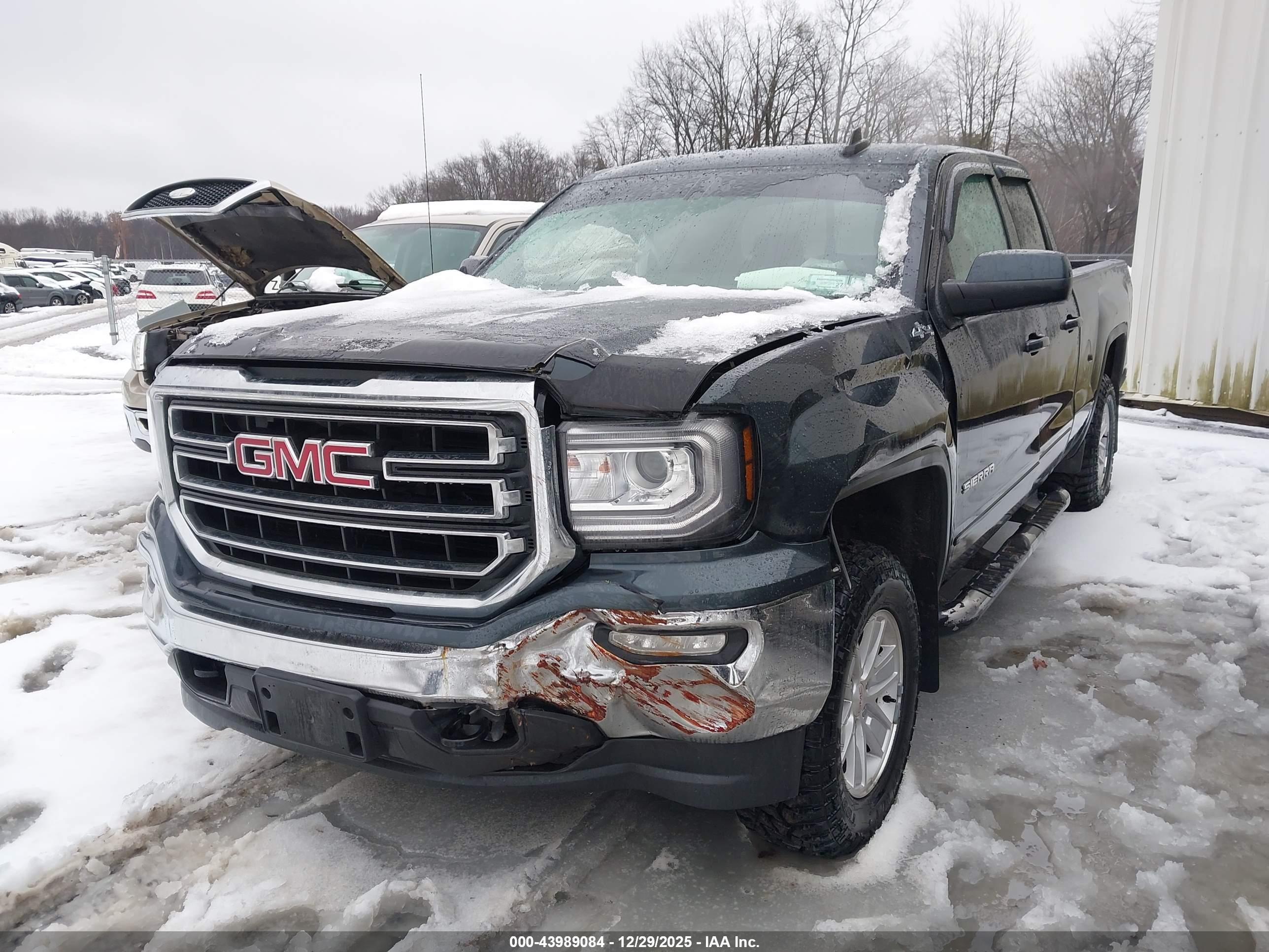 GMC SIERRA image 6