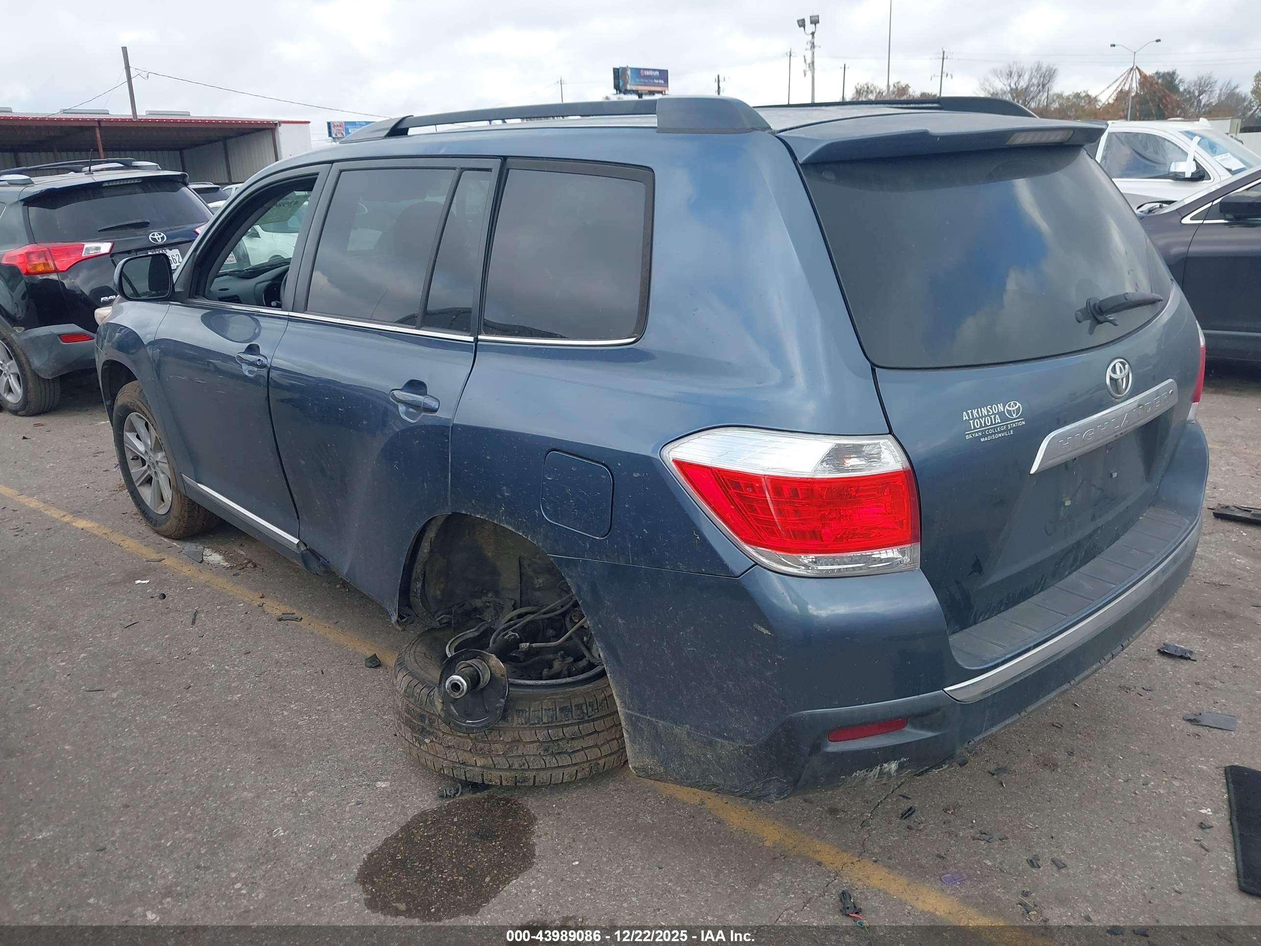 TOYOTA HIGHLANDER image 3