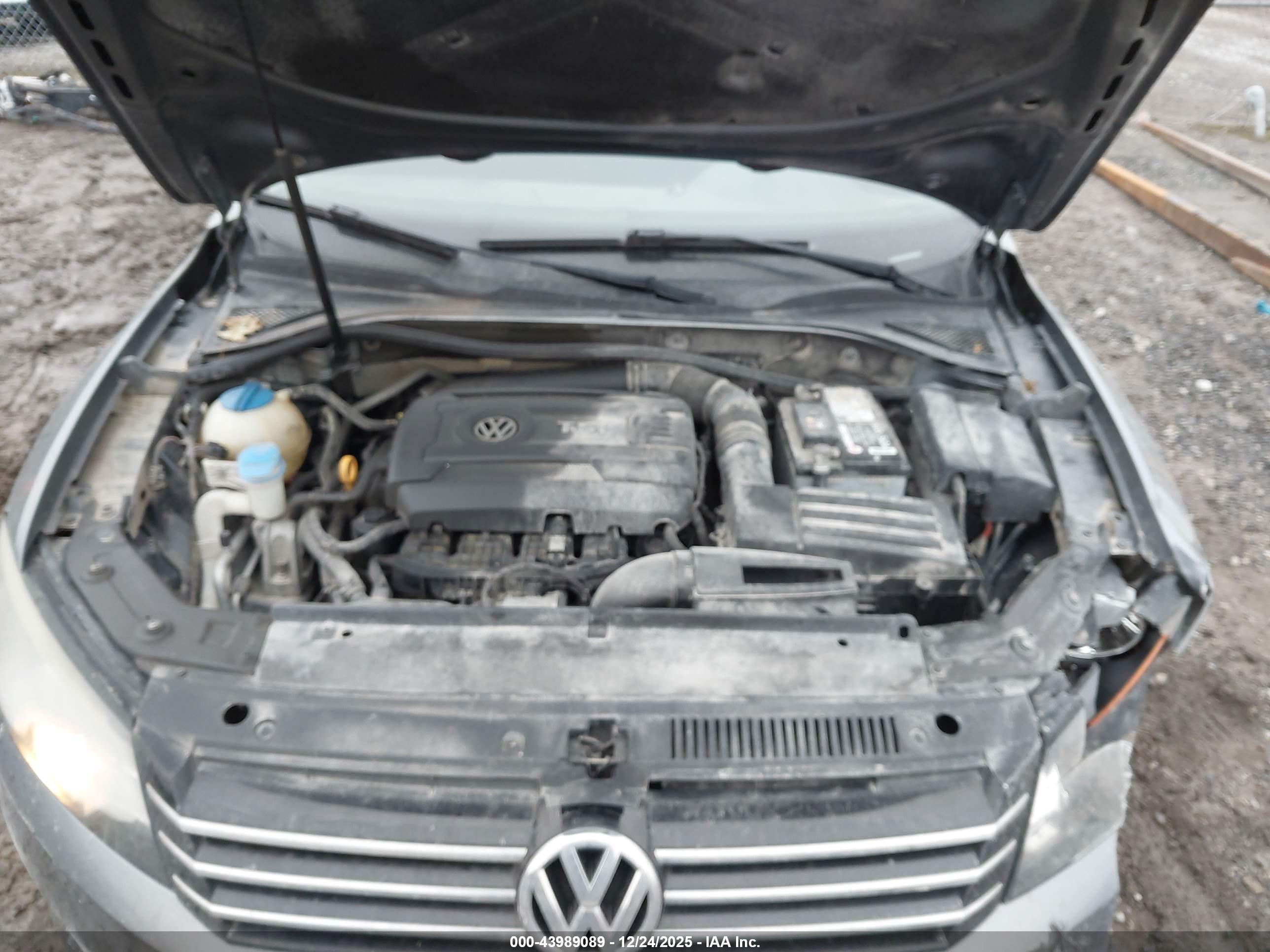 VOLKSWAGEN PASSAT image 10