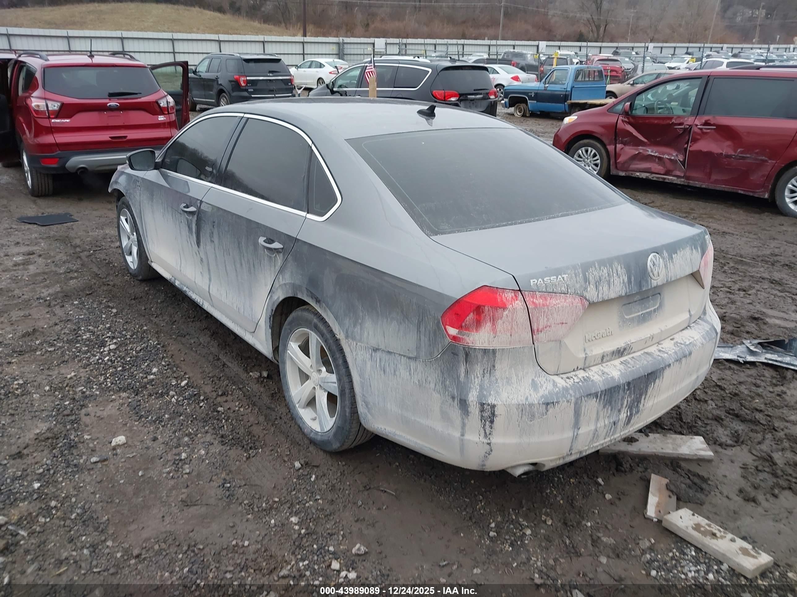 VOLKSWAGEN PASSAT image 3