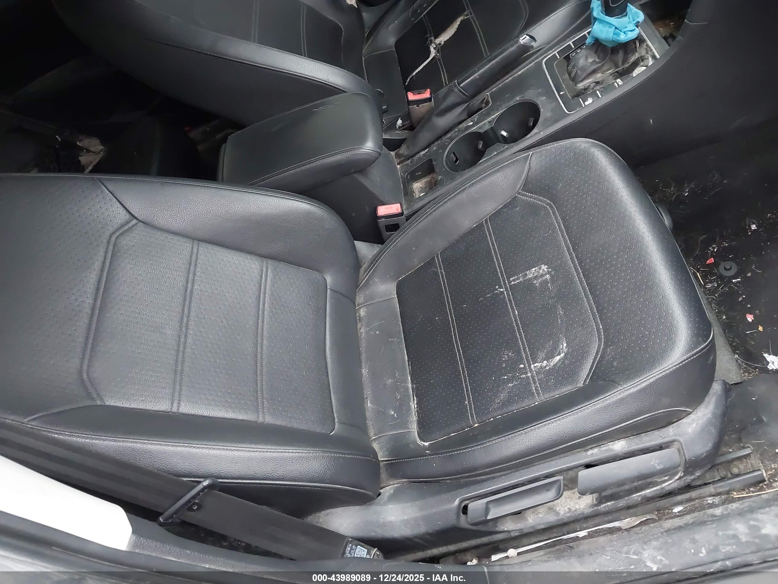 VOLKSWAGEN PASSAT image 5