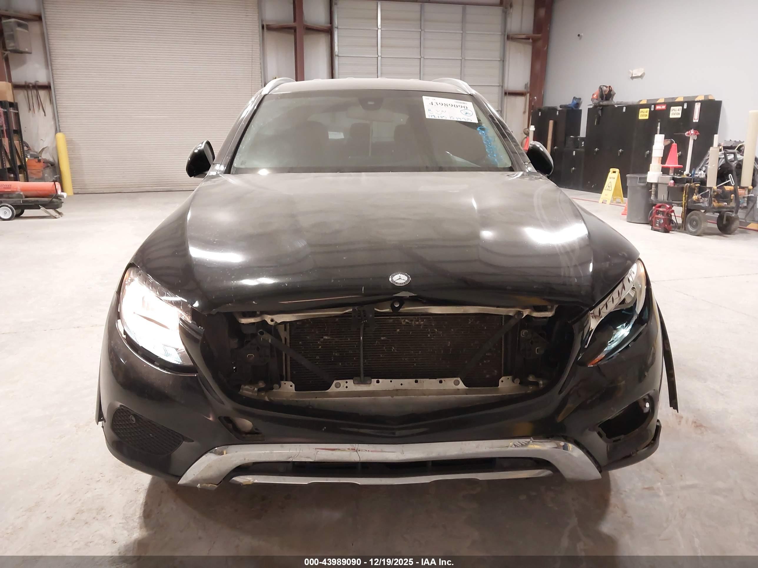 MERCEDES-BENZ GLC image 6