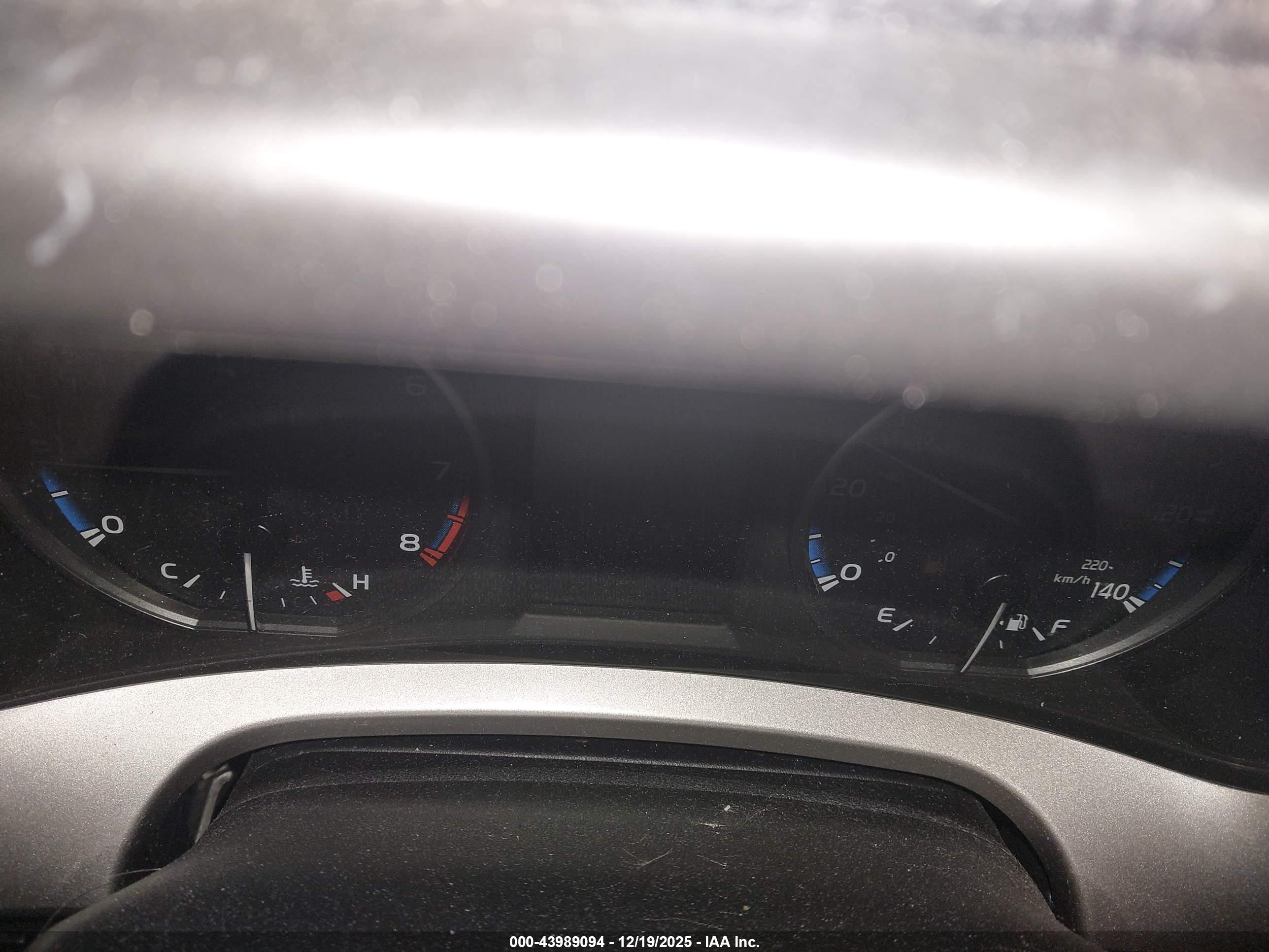TOYOTA RAV4 image 7