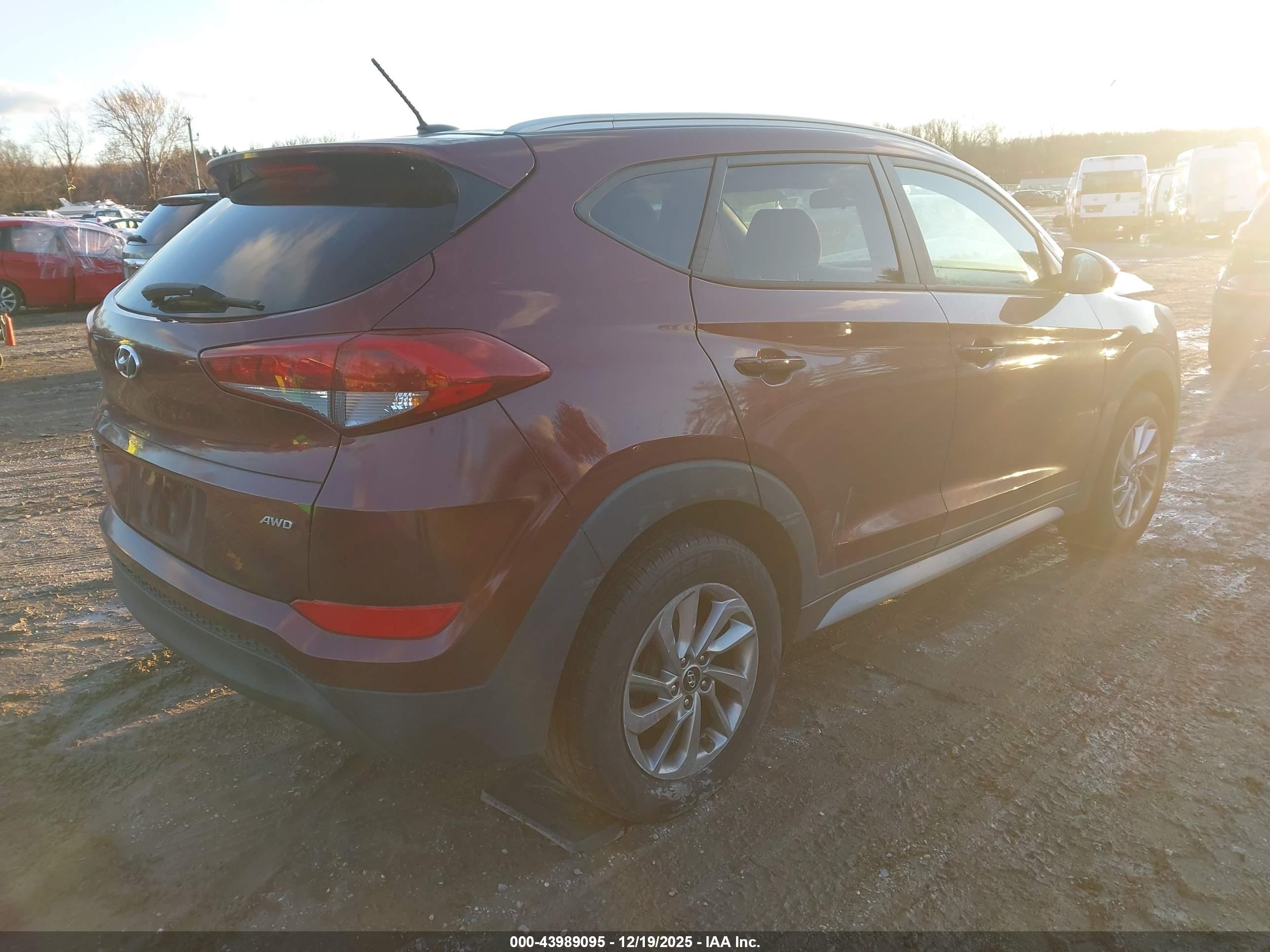 HYUNDAI TUCSON image 4