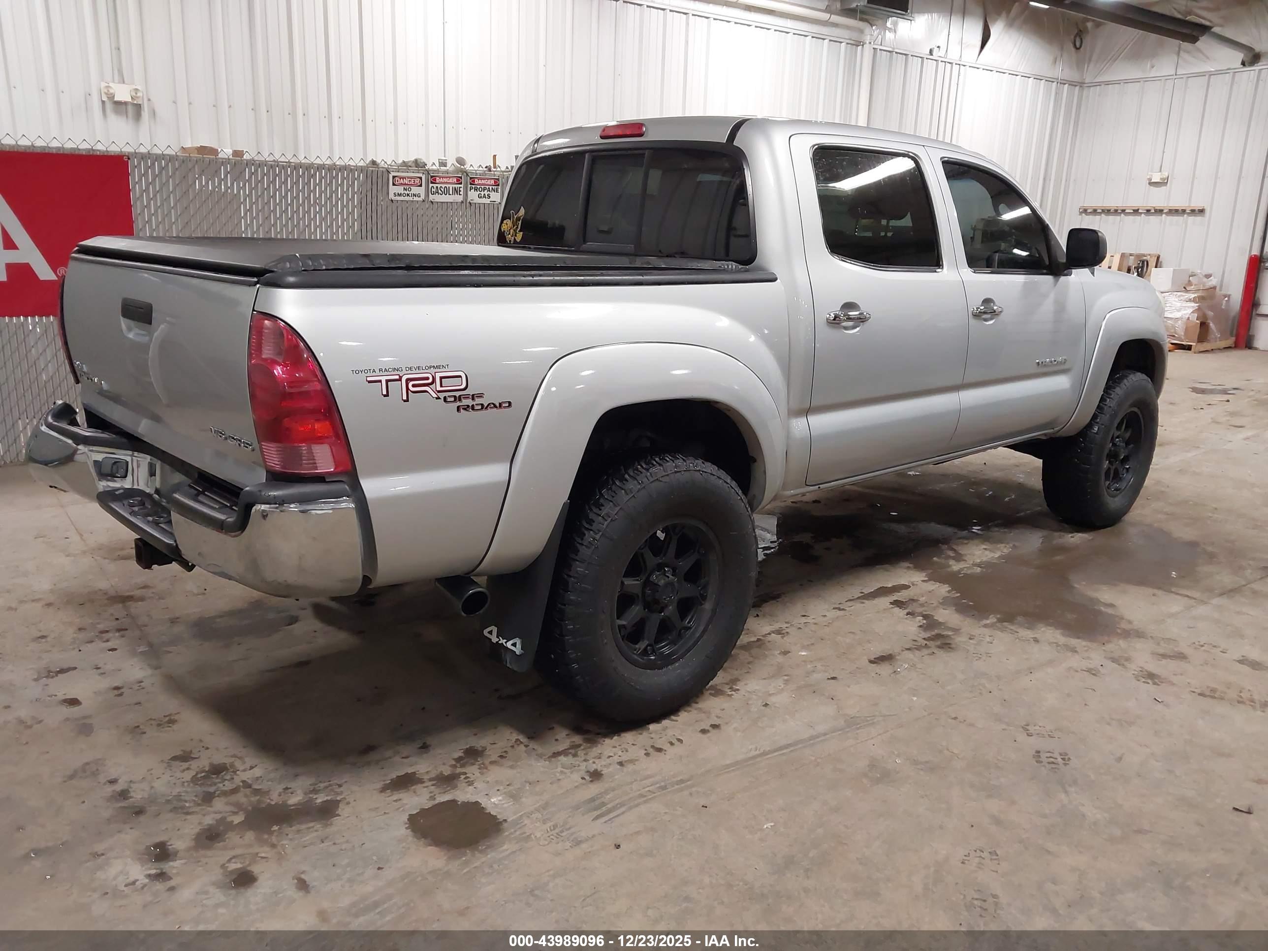 TOYOTA TACOMA image 4
