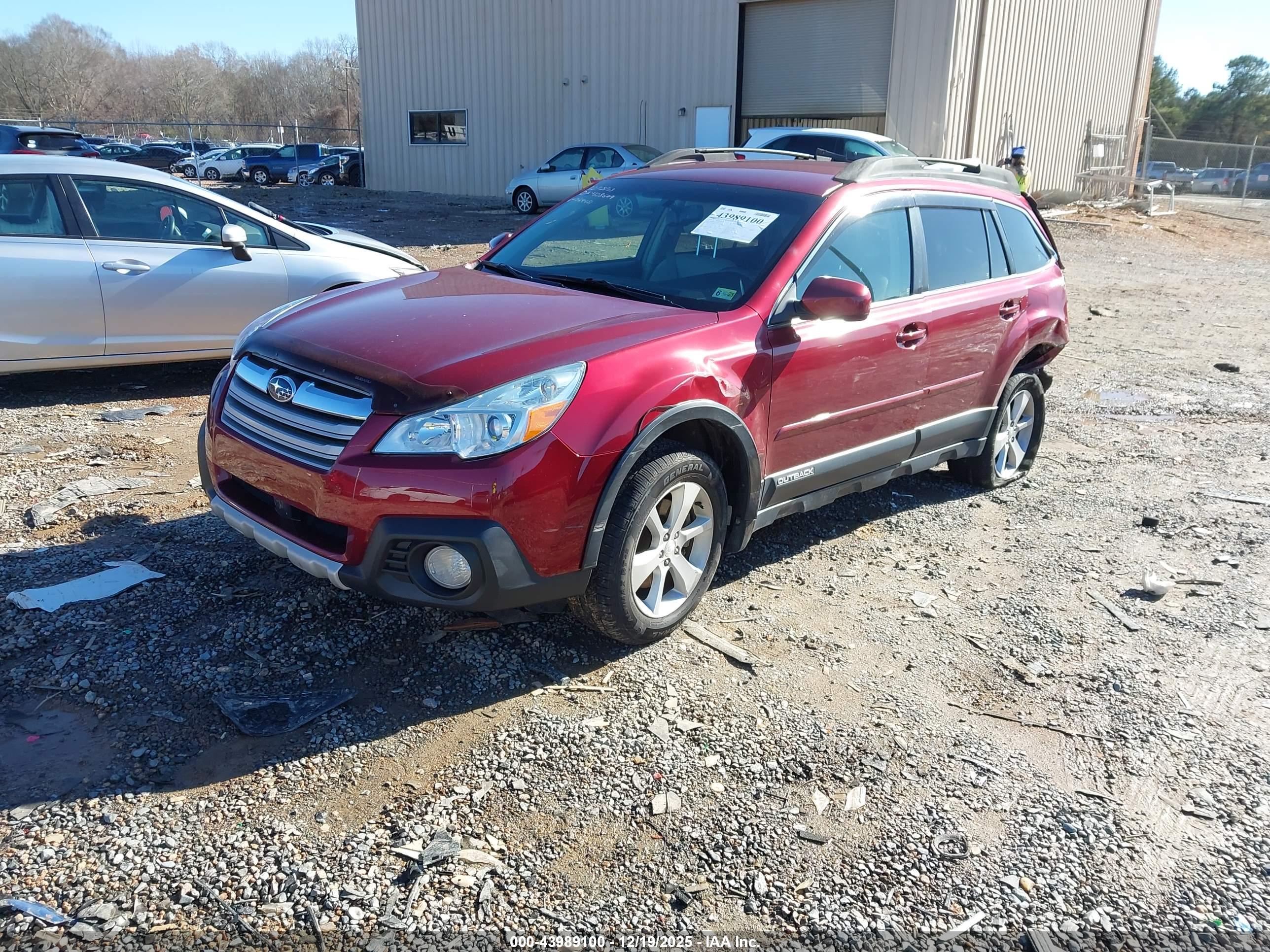 SUBARU OUTBACK image 2