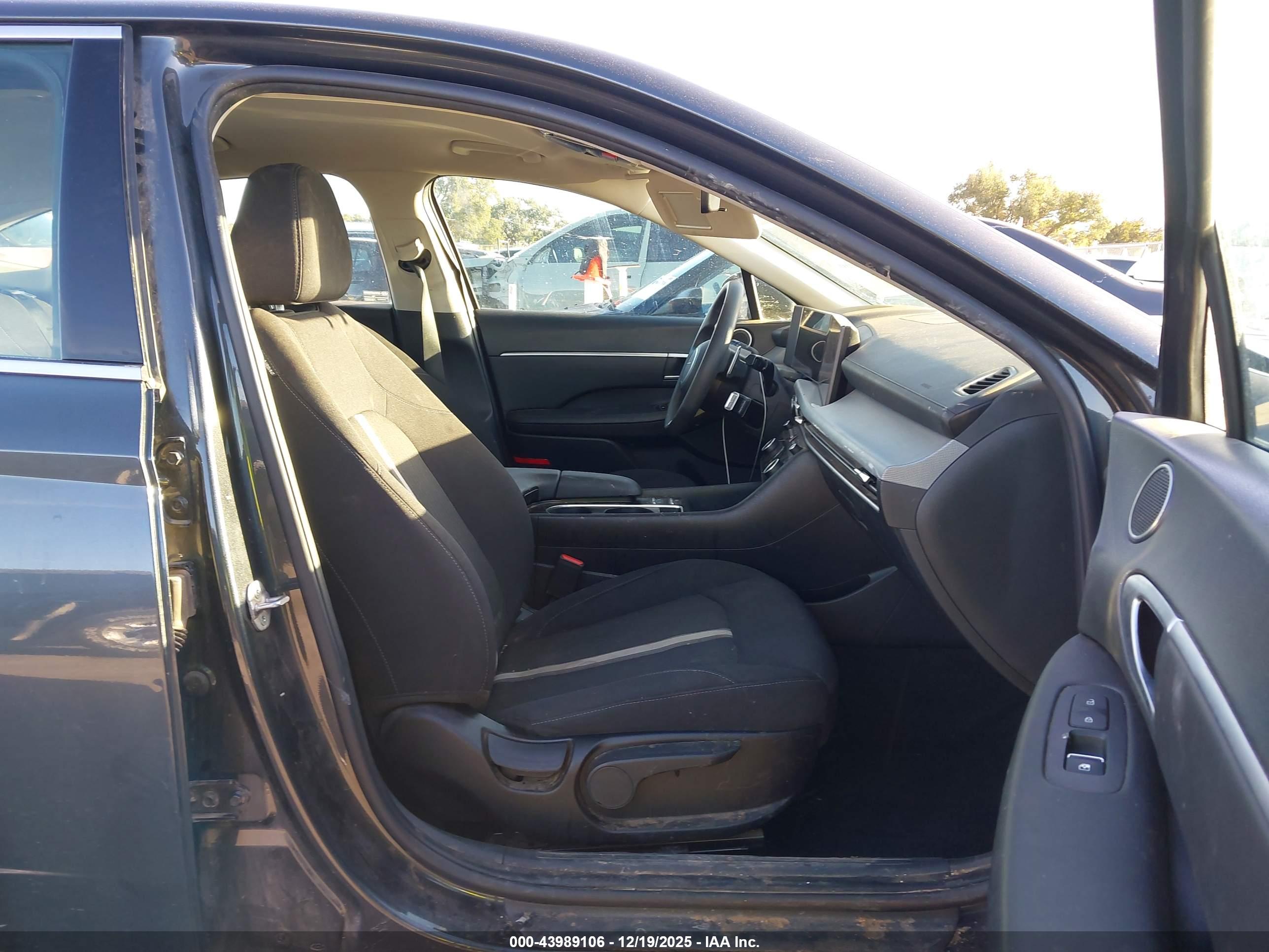 HYUNDAI SONATA image 5