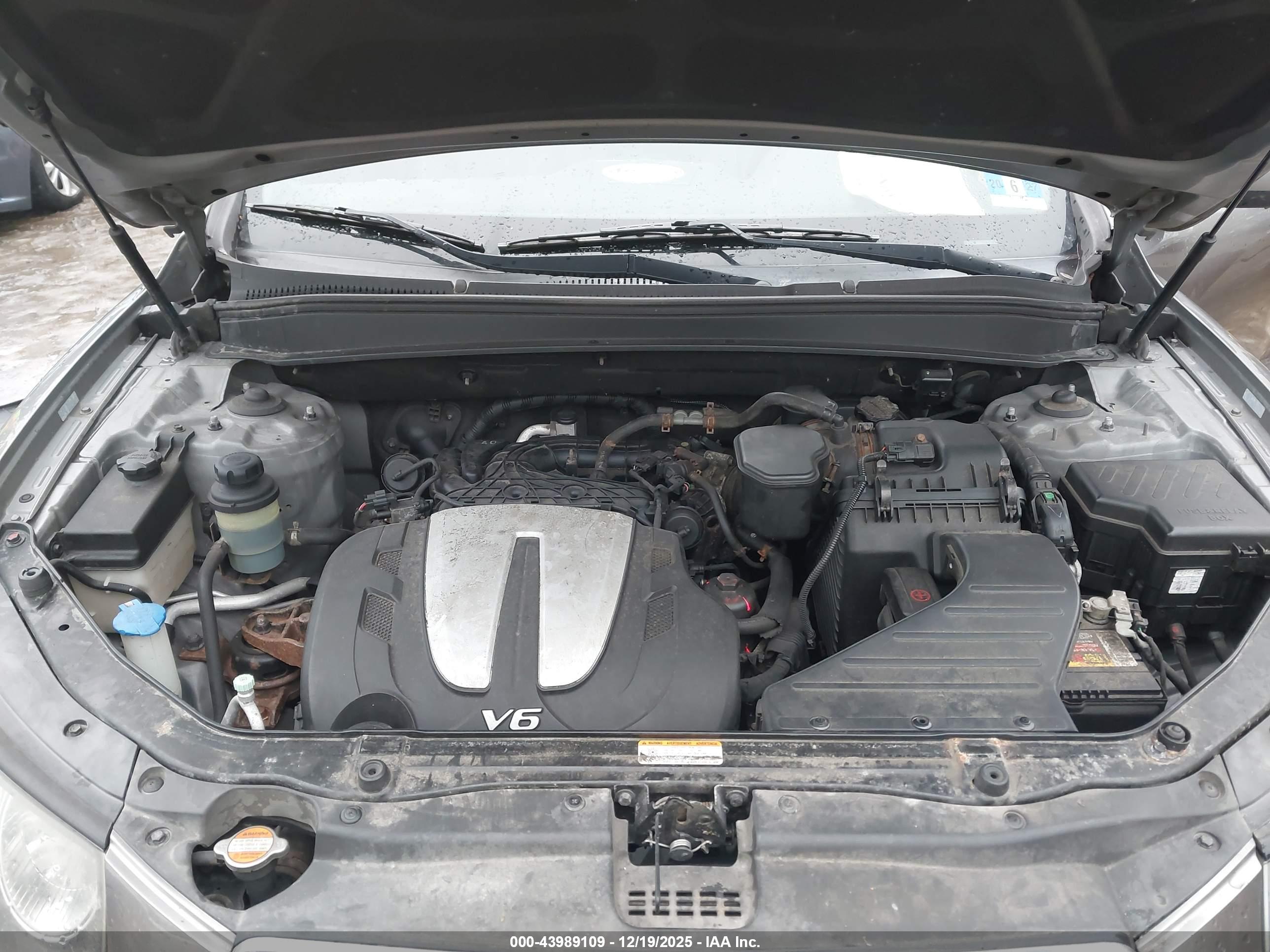 HYUNDAI SANTA image 10