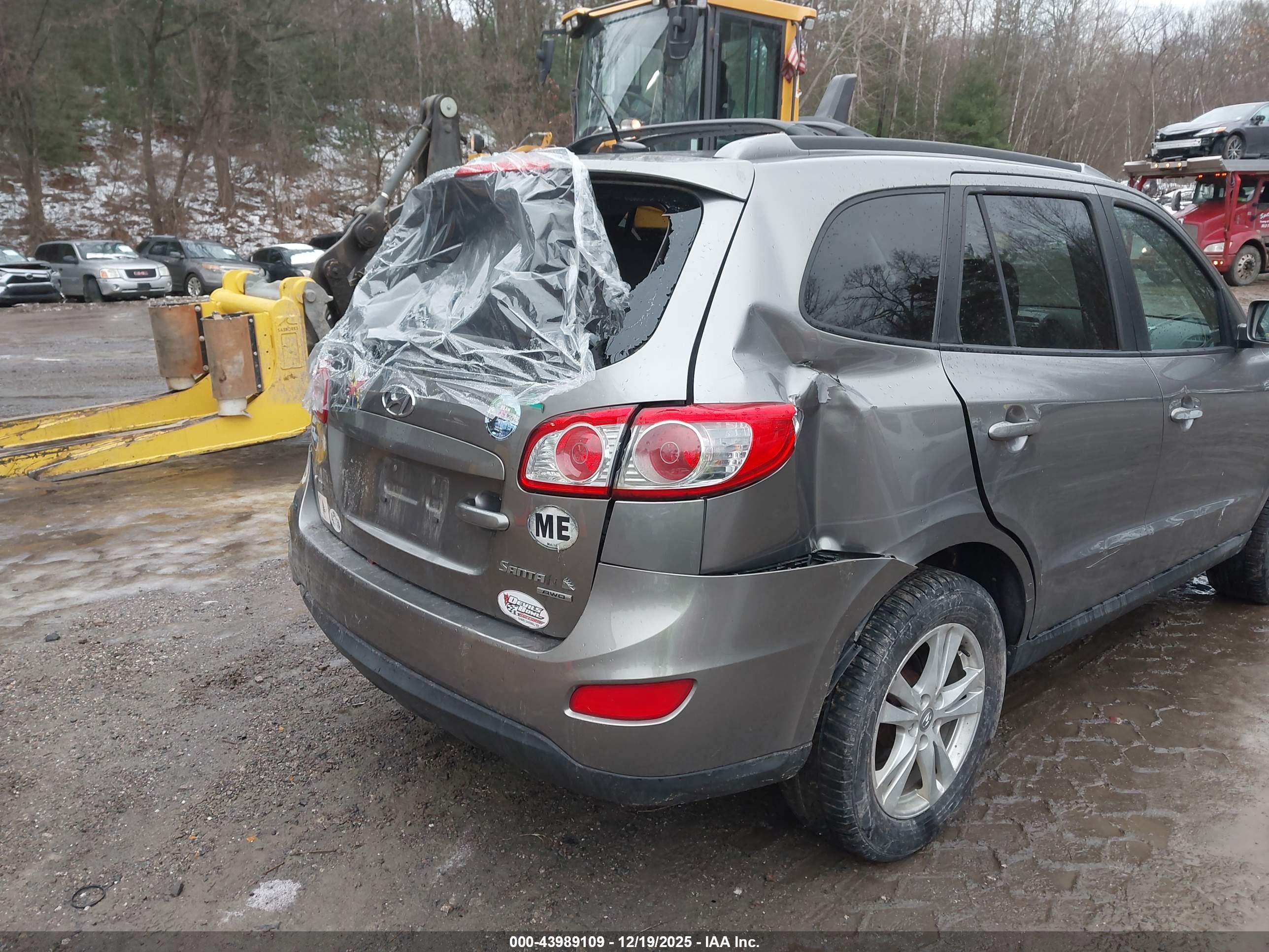 HYUNDAI SANTA image 6
