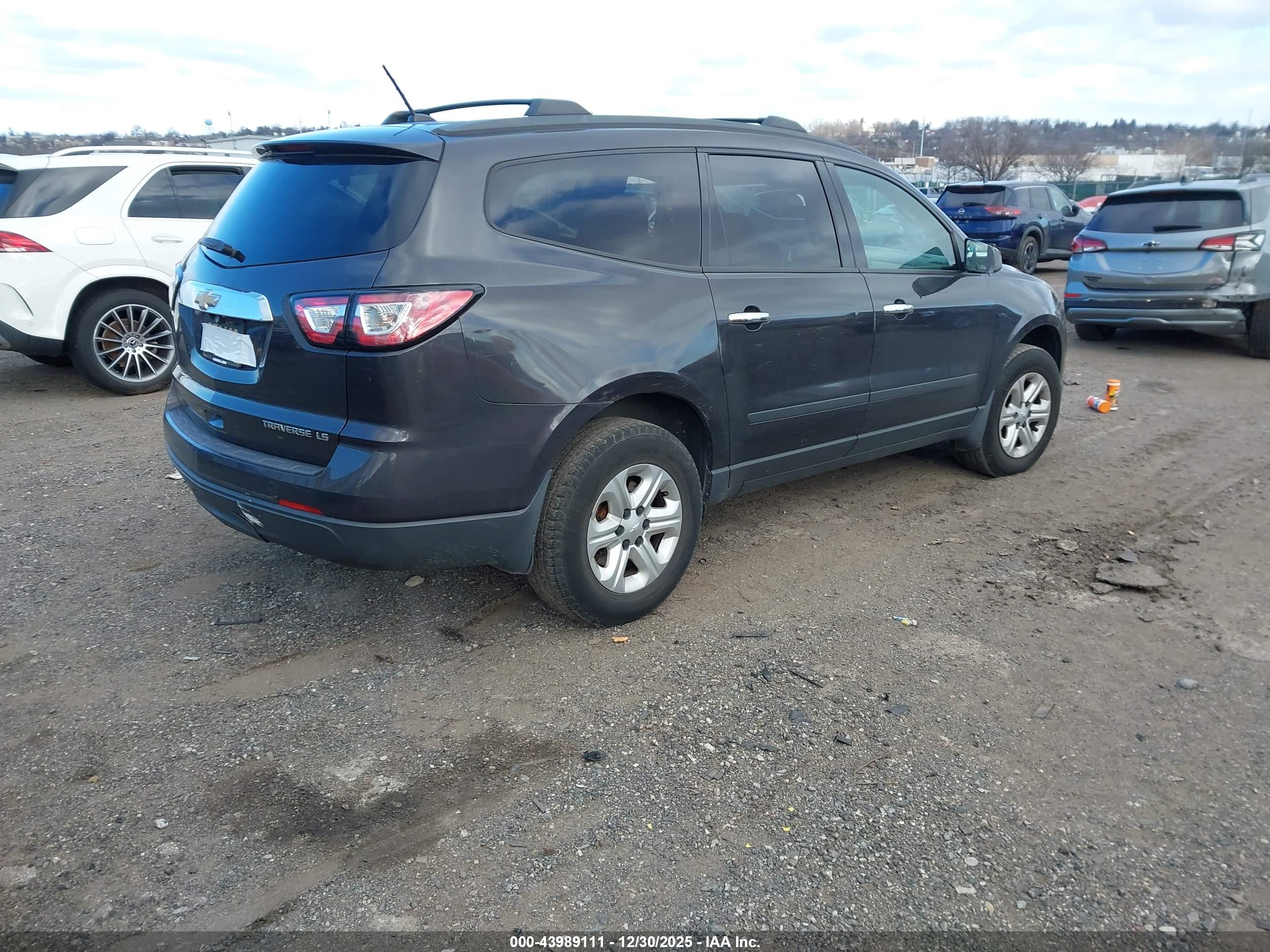 CHEVROLET TRAVERSE image 4