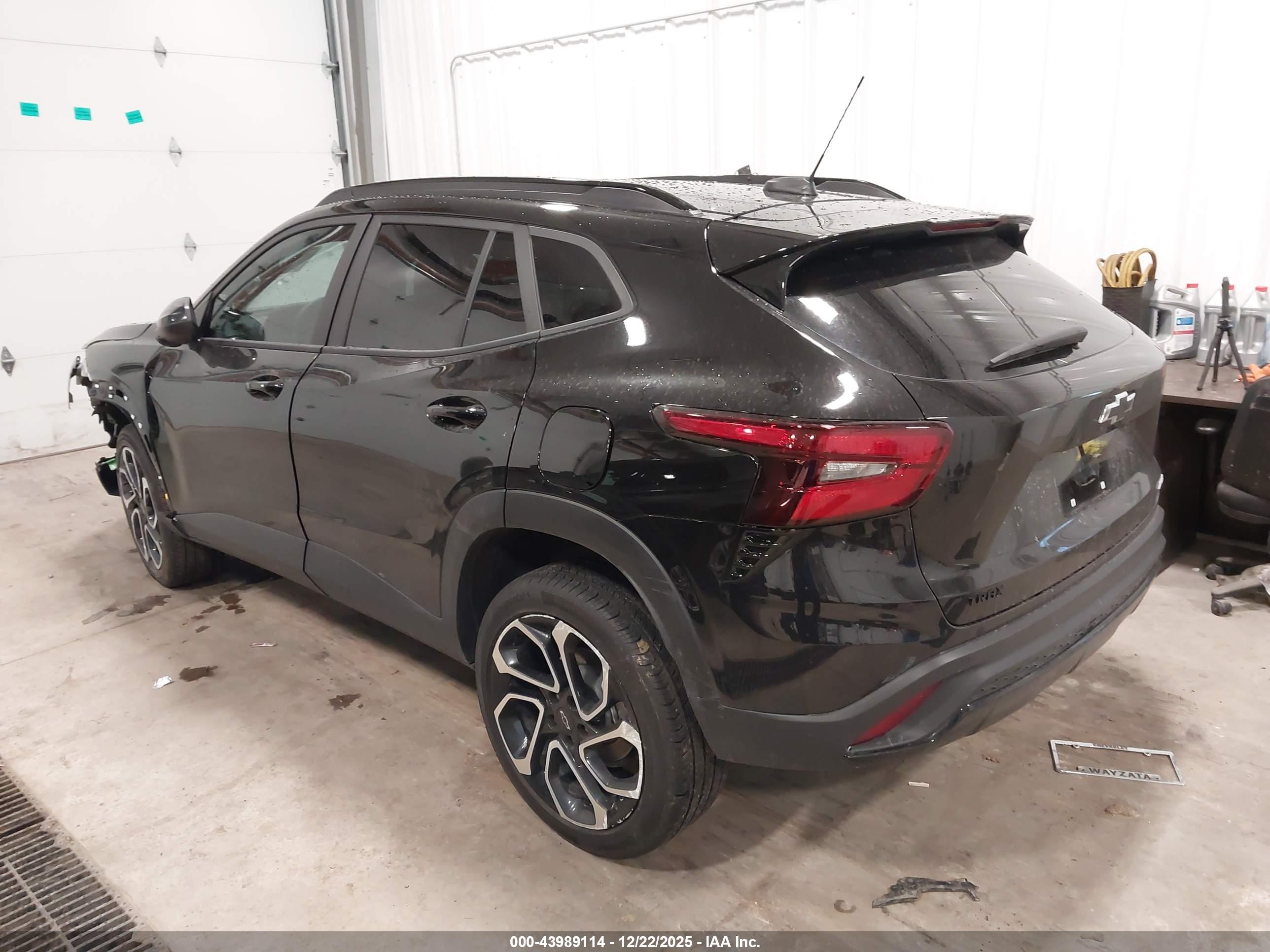 CHEVROLET TRAX image 3
