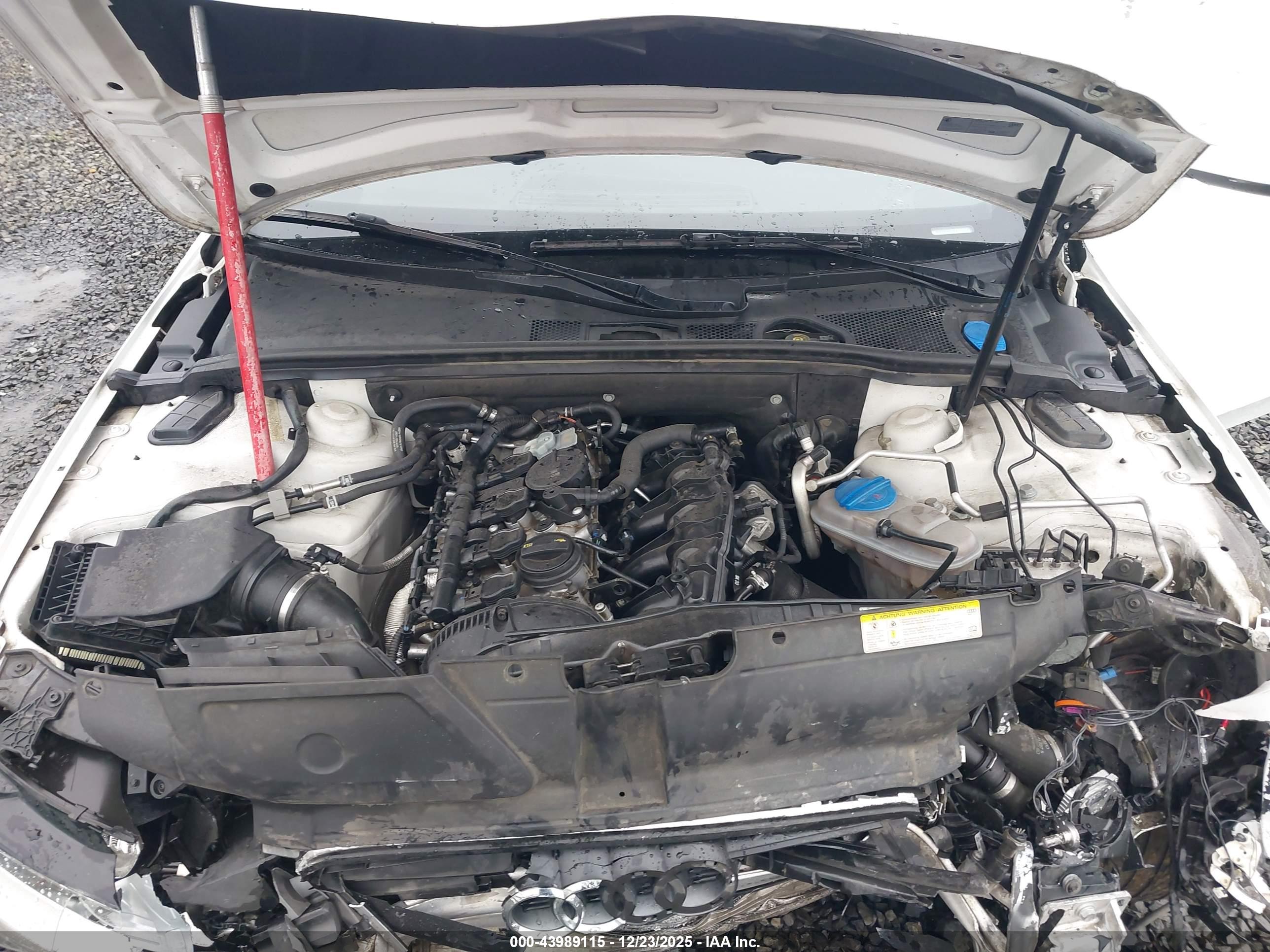 AUDI A4 image 10