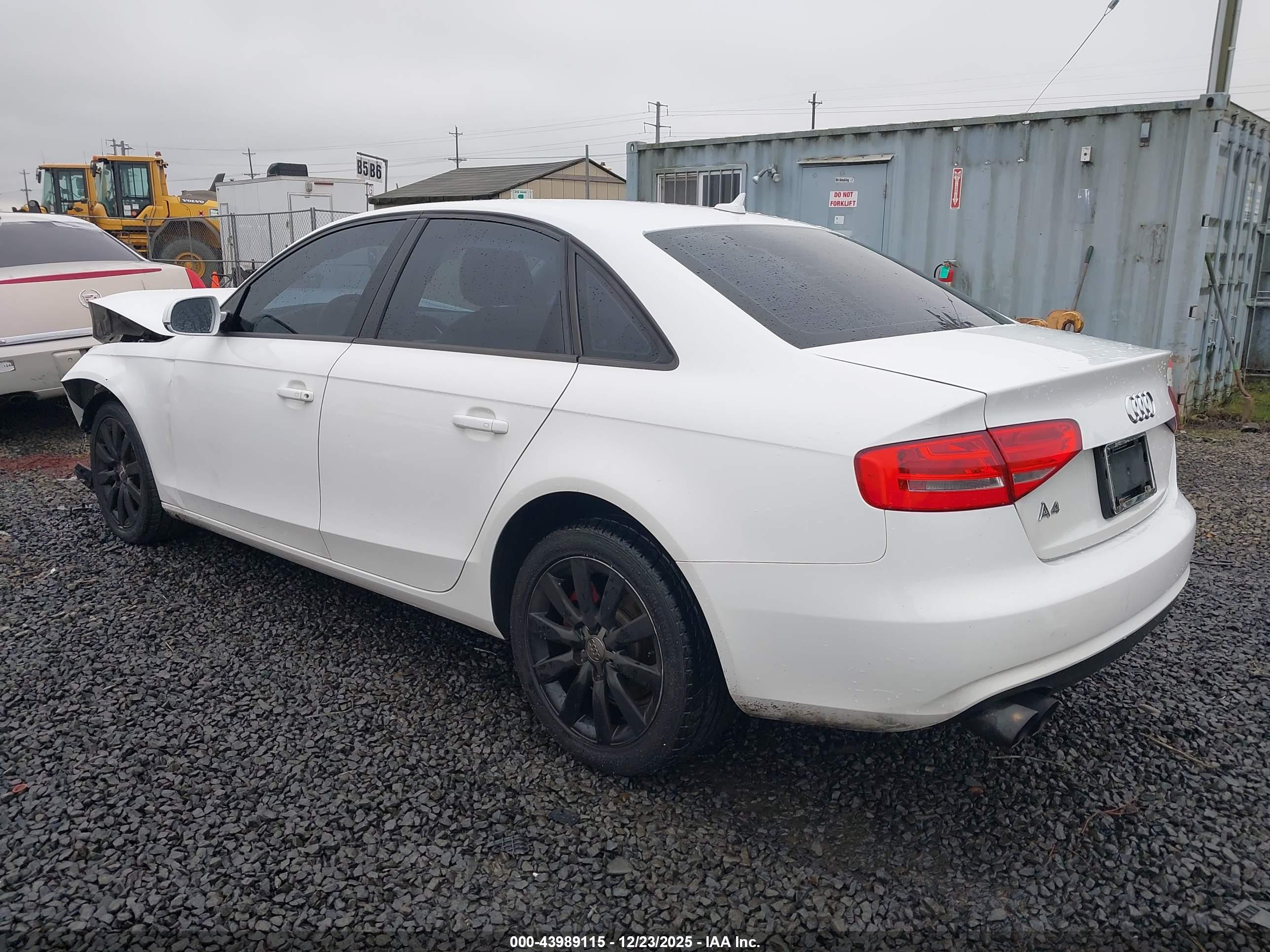 AUDI A4 image 3
