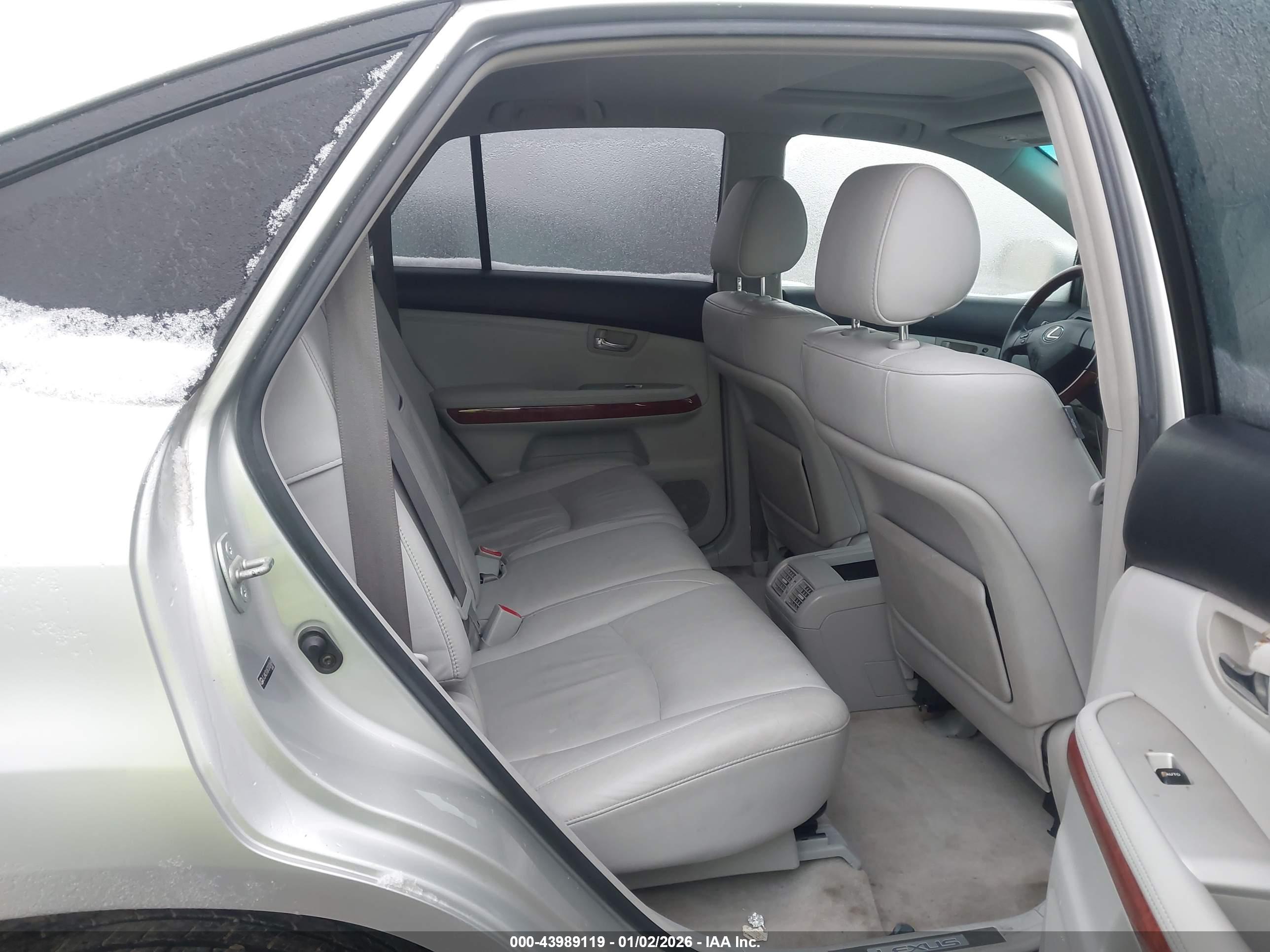 LEXUS RX image 8