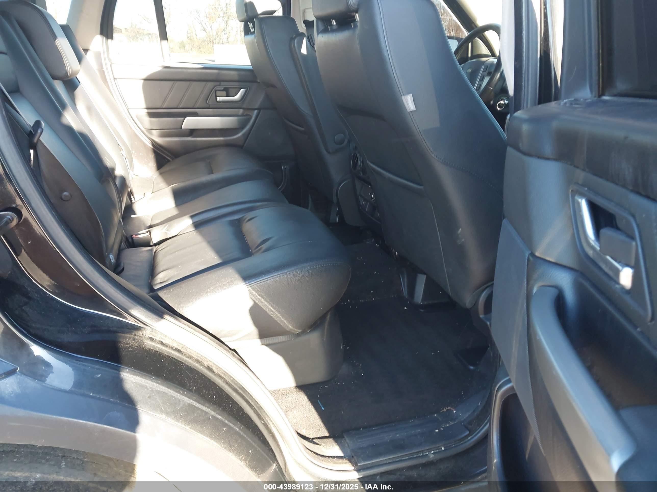LAND ROVER image 8