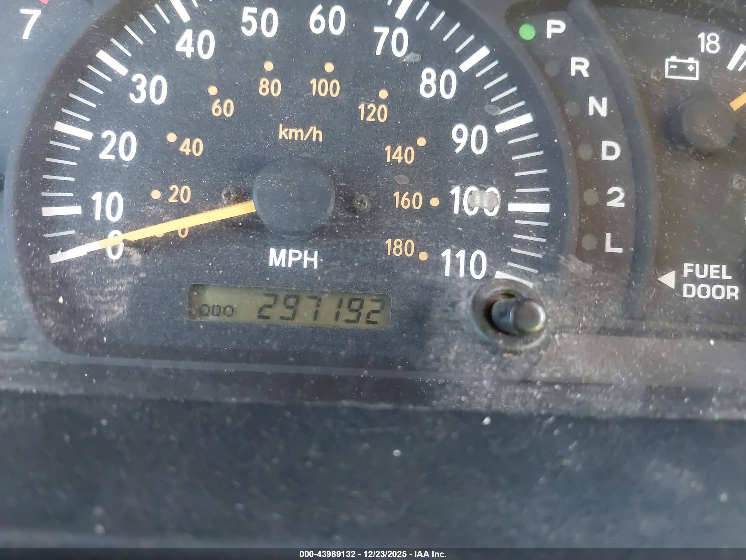 TOYOTA TUNDRA image 7
