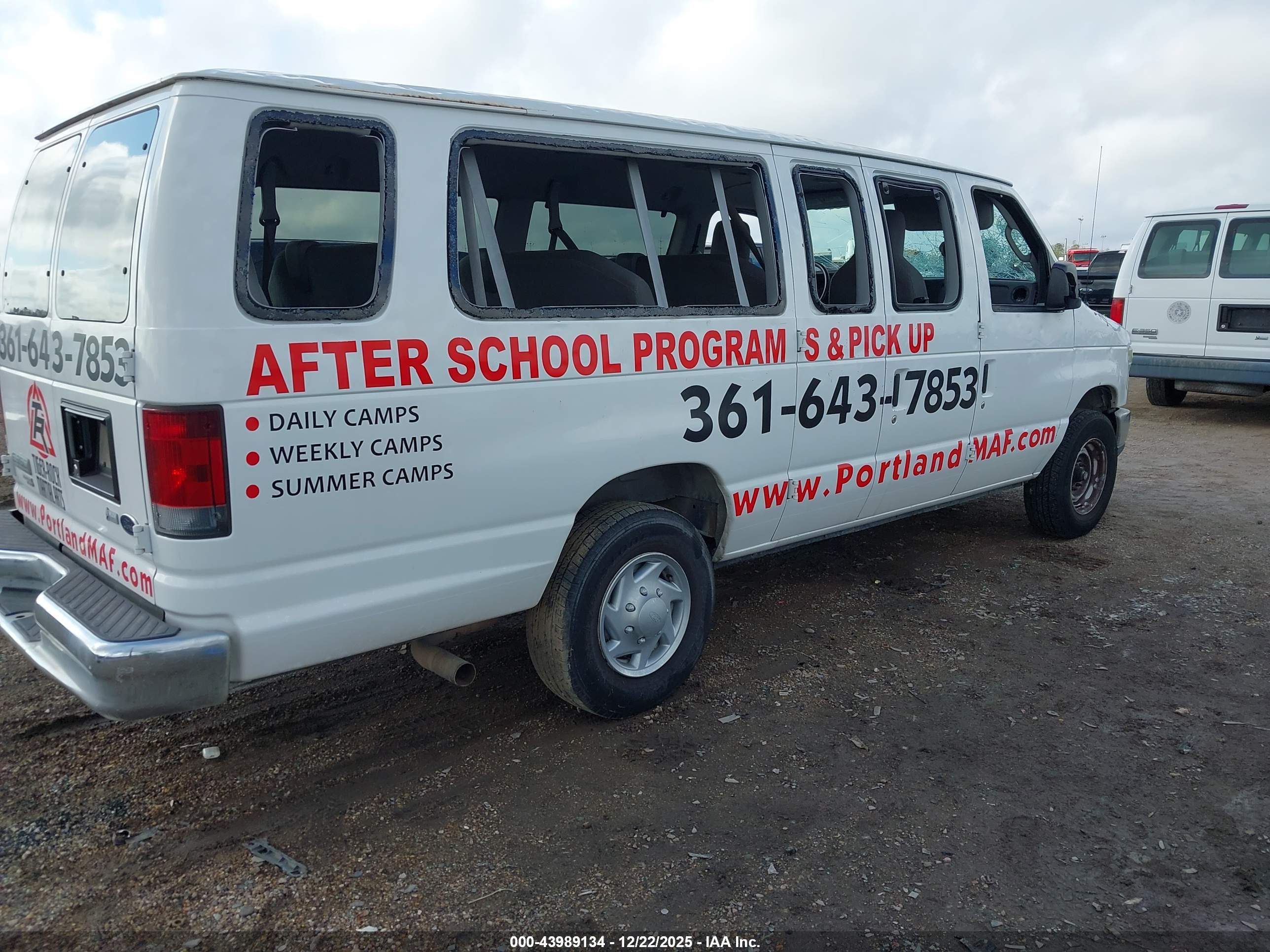 FORD E-350 image 4
